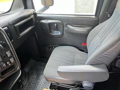 2007 GMC C5500 - Image 11