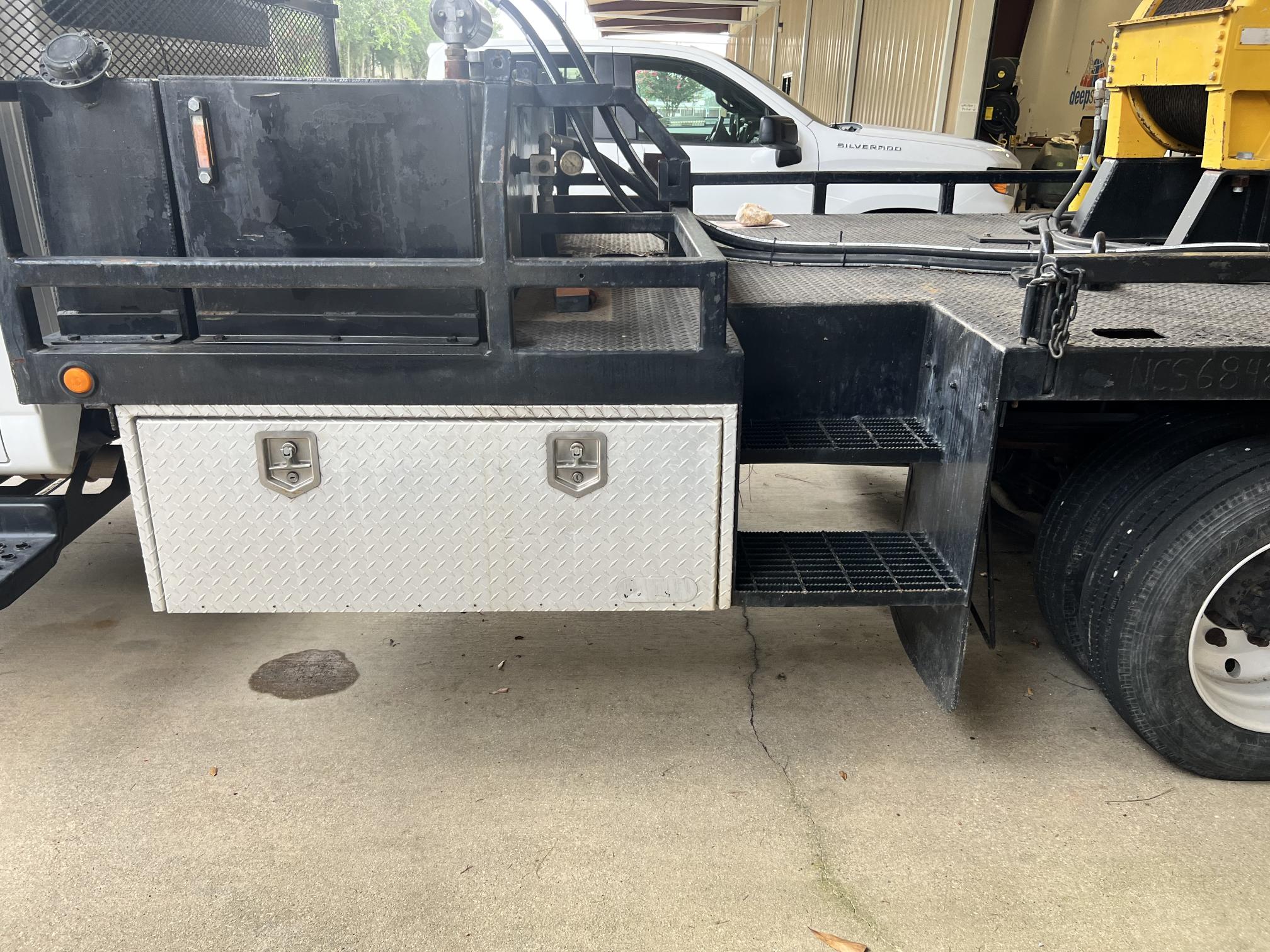 2007 GMC C5500 - Image 7