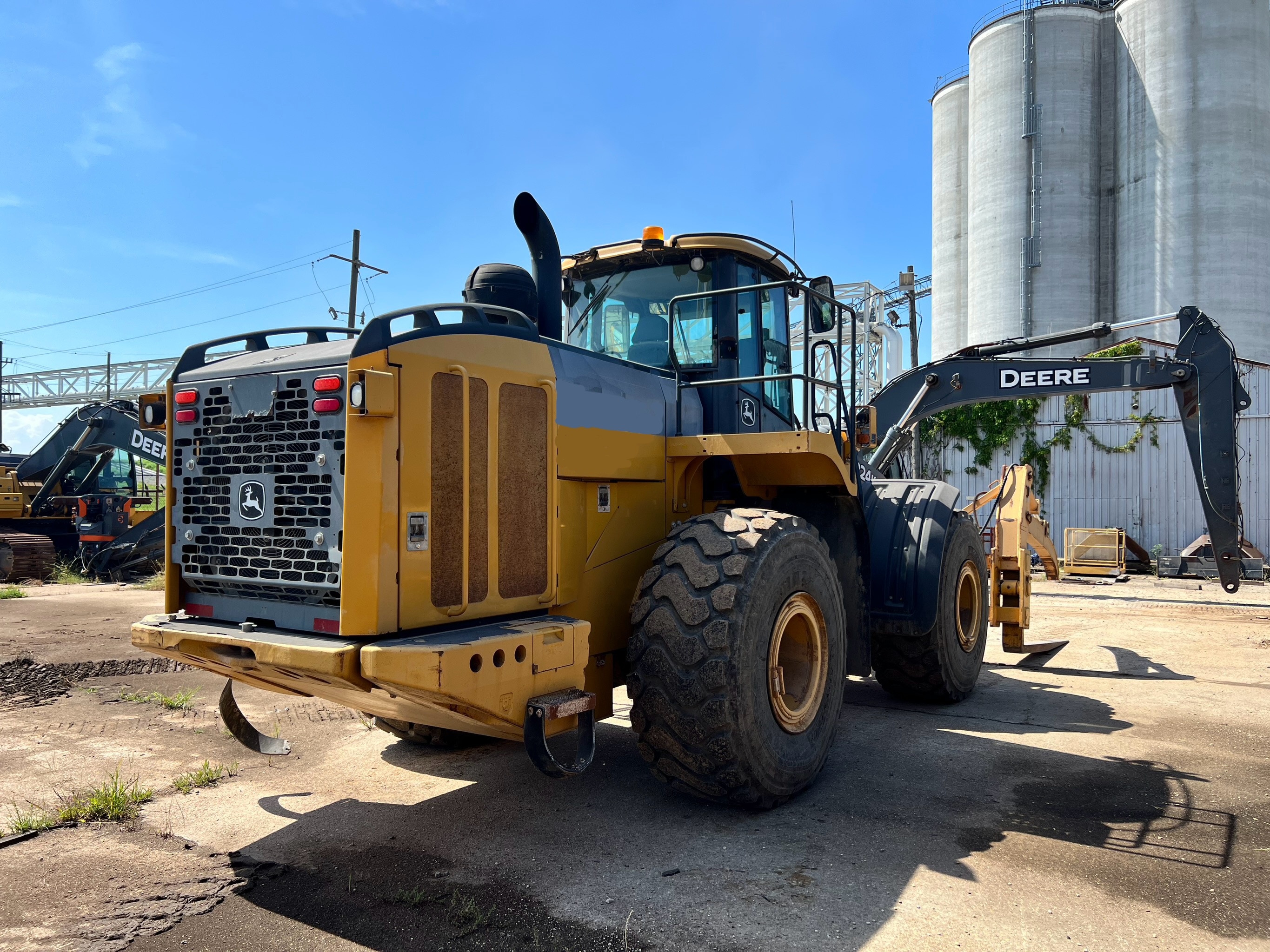 2015 DEERE 824K - Image 5