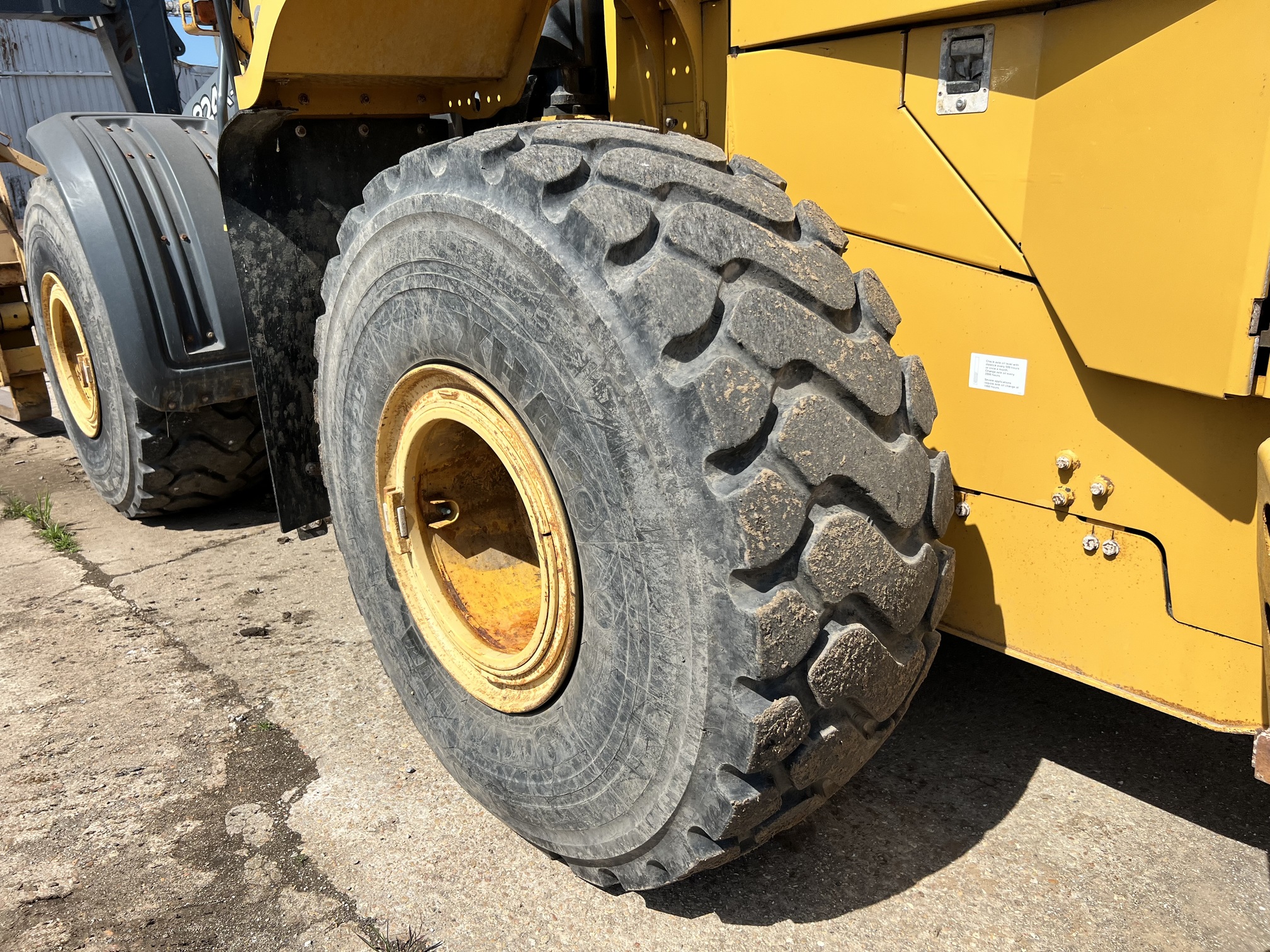 2015 DEERE 824K - Image 14