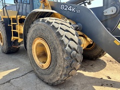 2015 DEERE 824K - Image 16