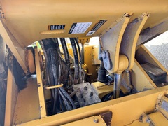 2015 DEERE 824K - Image 17