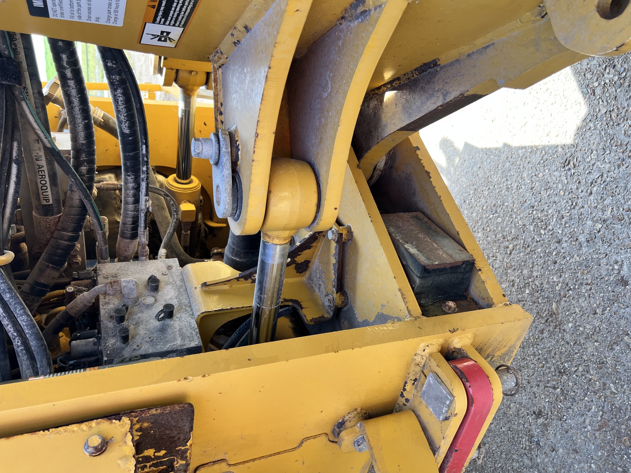 2015 DEERE 824K - Image 18