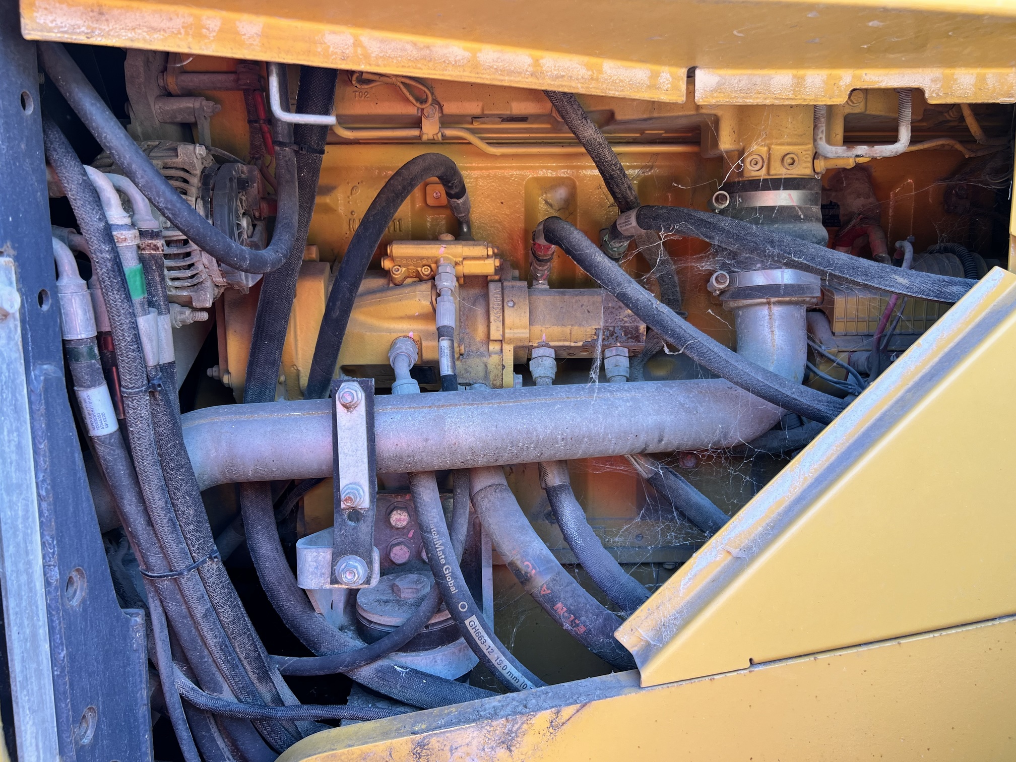 2015 DEERE 824K - Image 19