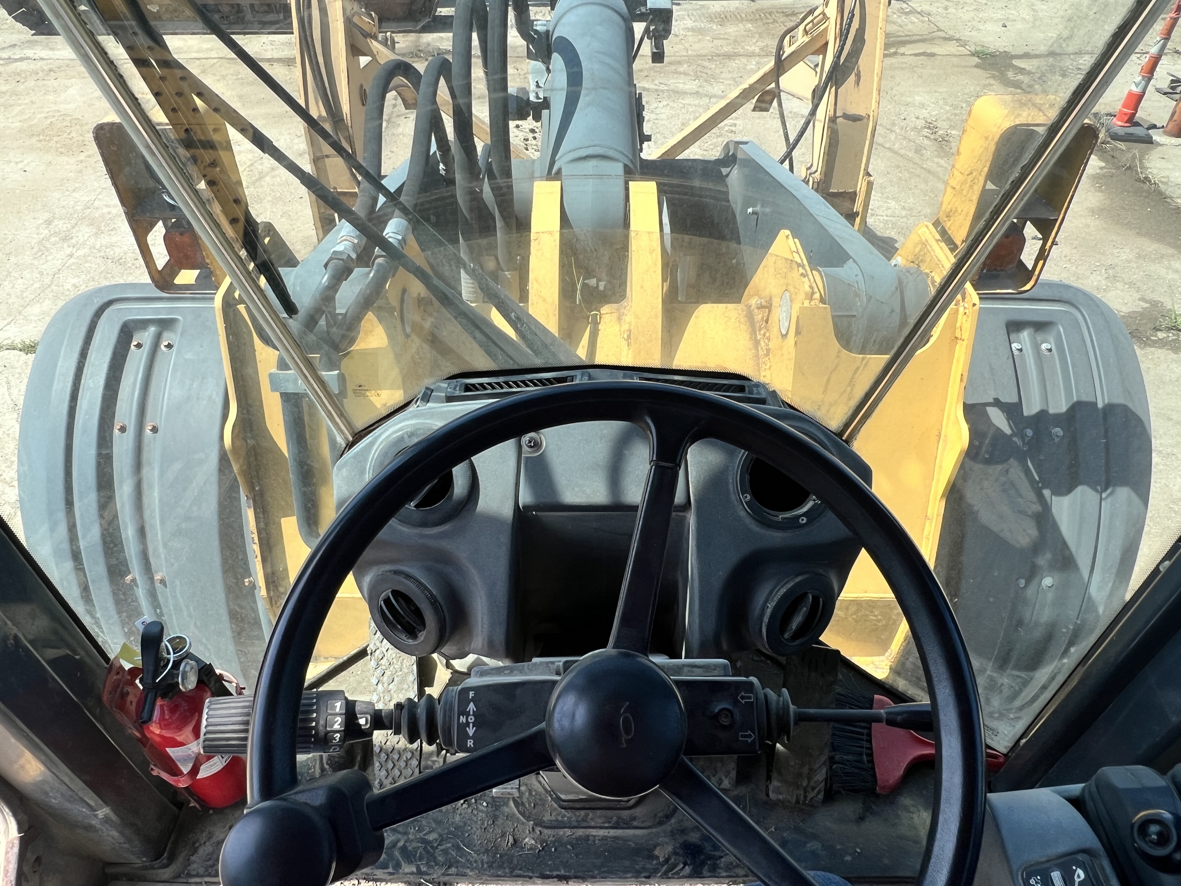 2015 DEERE 824K - Image 27