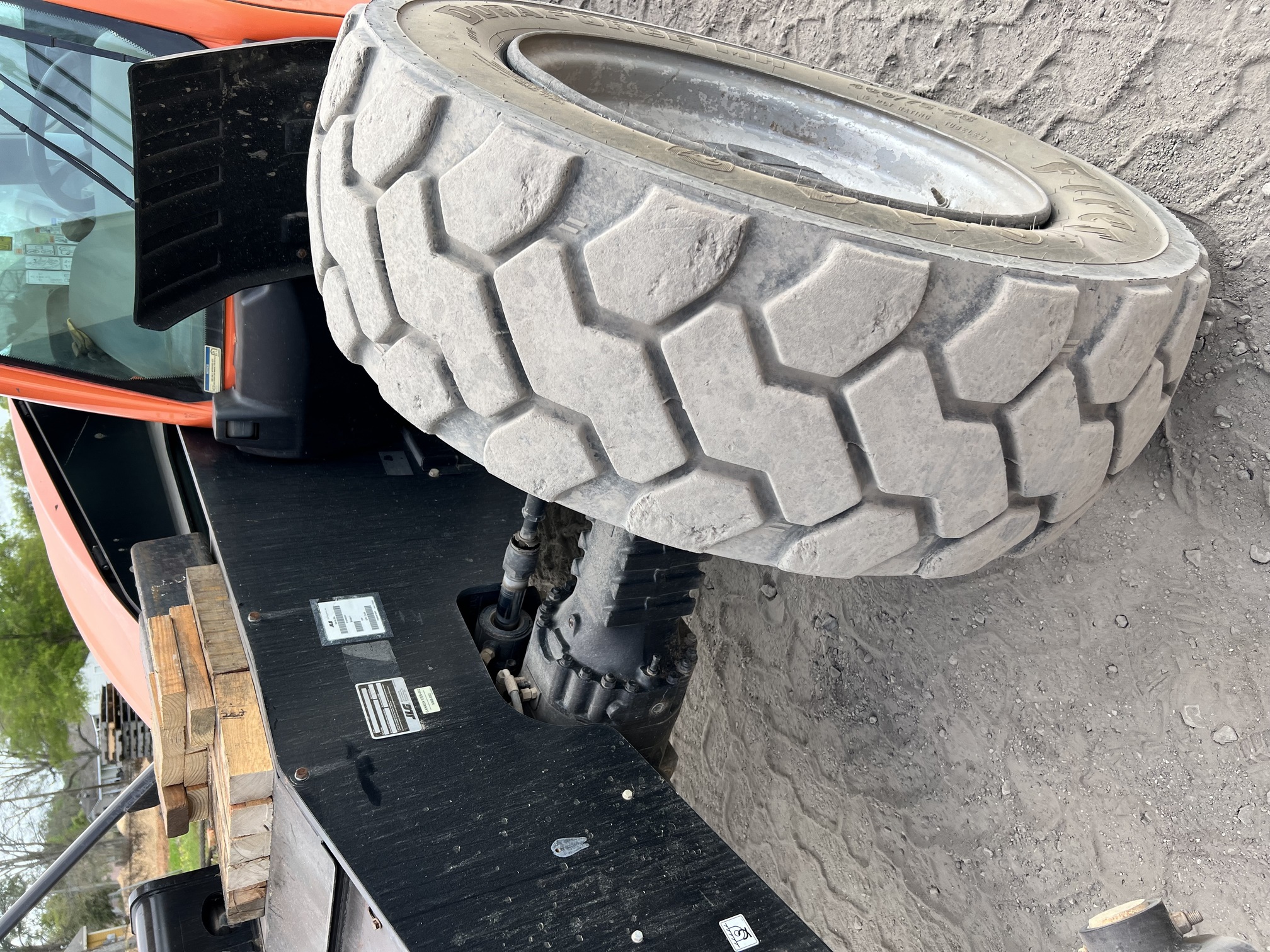 2017 JLG 1255 - Image 26