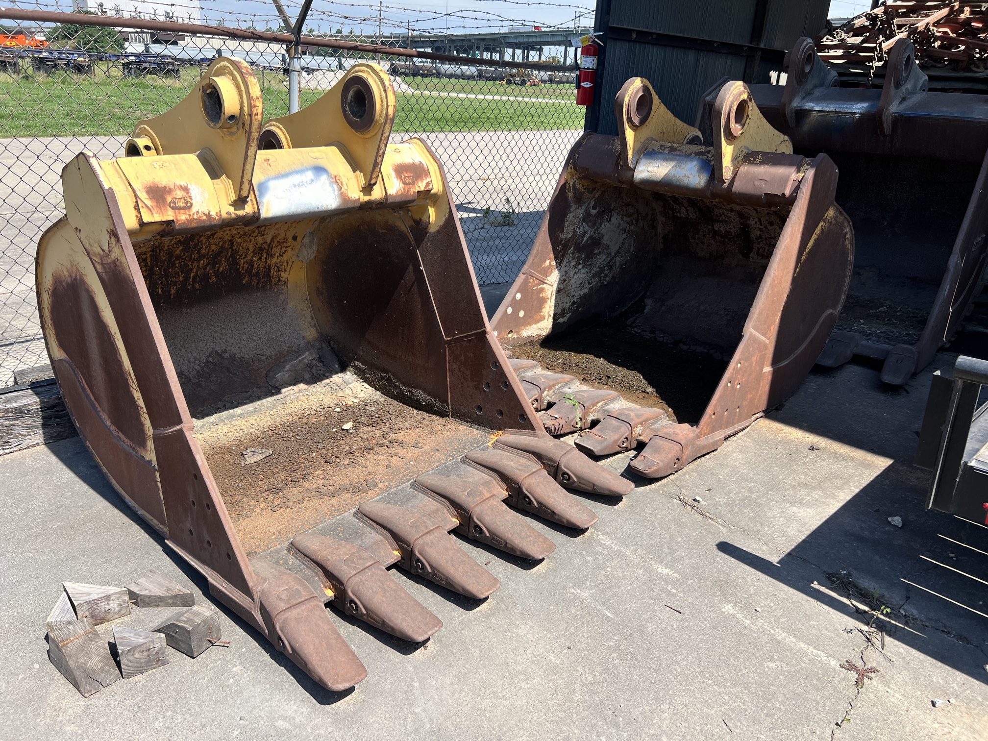 2011 DEERE 450D LC - Image 37