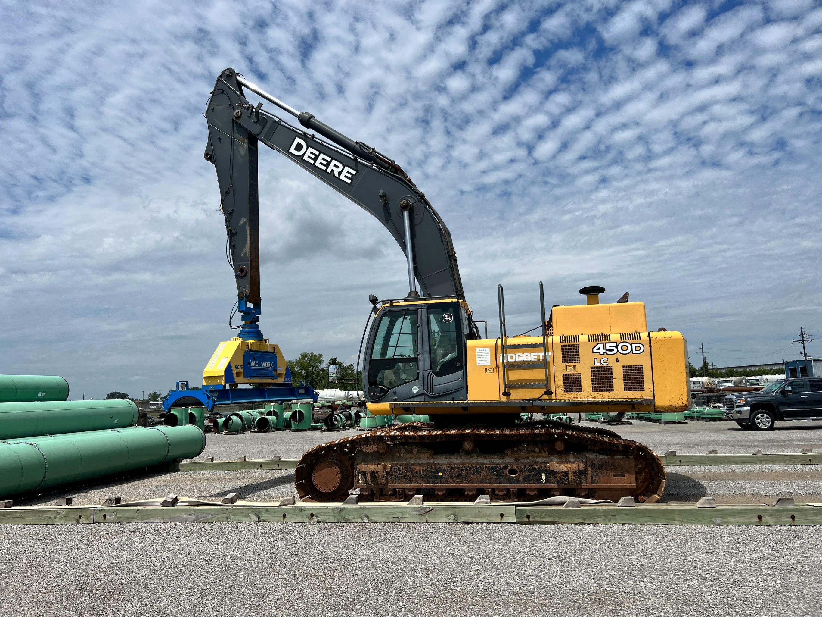 2011 DEERE 450D LC - Image 2