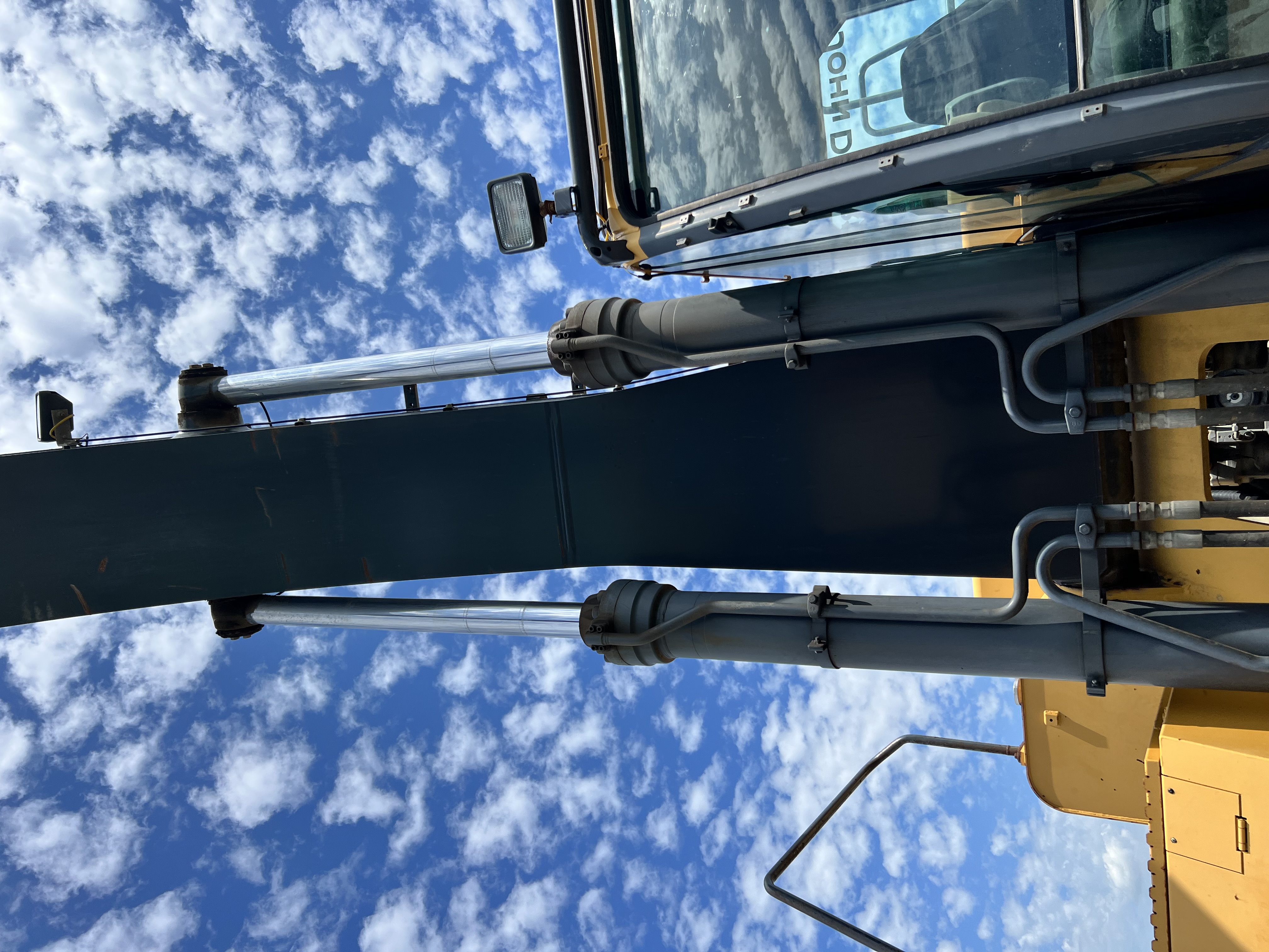 2011 DEERE 450D LC - Image 10