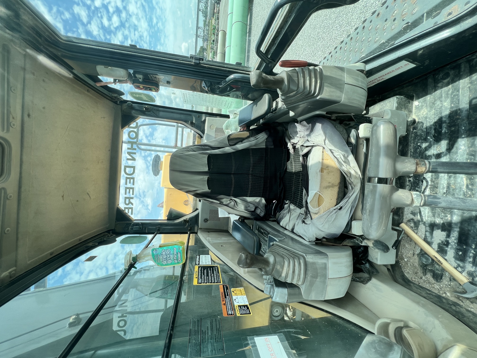 2011 DEERE 450D LC - Image 25