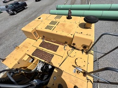 2011 DEERE 450D LC - Image 32