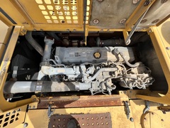 2011 DEERE 450D LC - Image 33