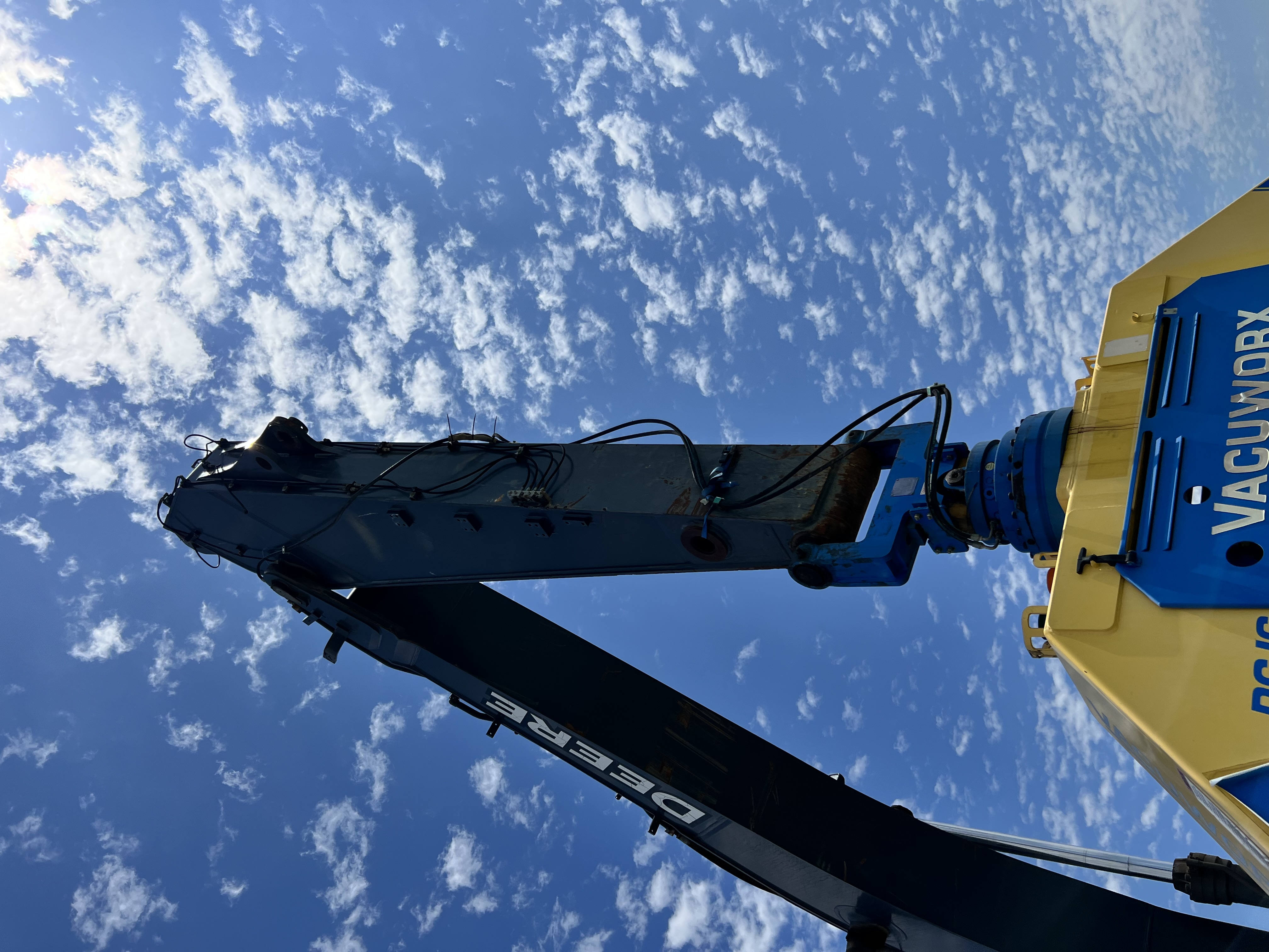 2011 DEERE 450D LC - Image 36