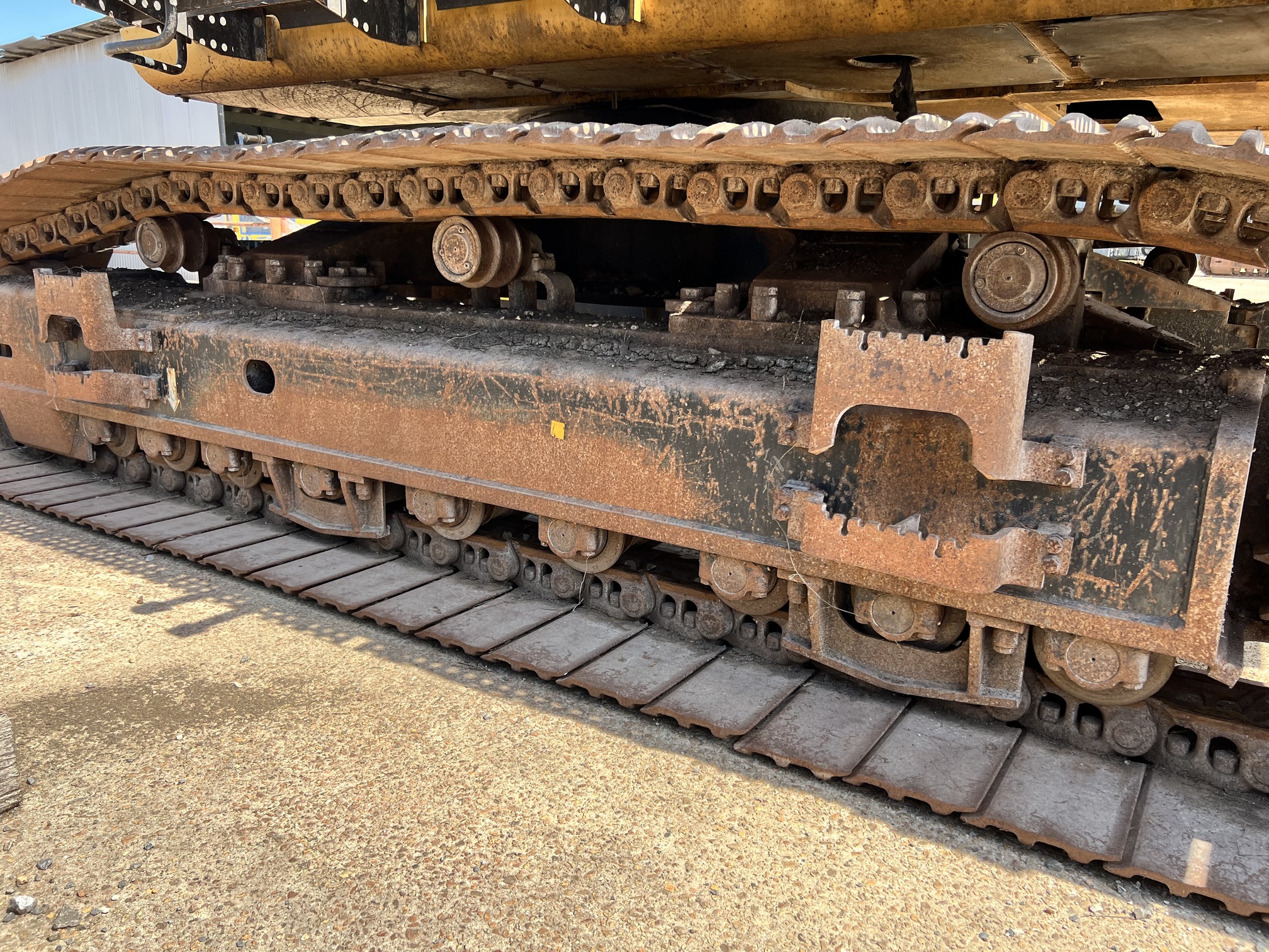 2012 DEERE 470G LC - Image 24