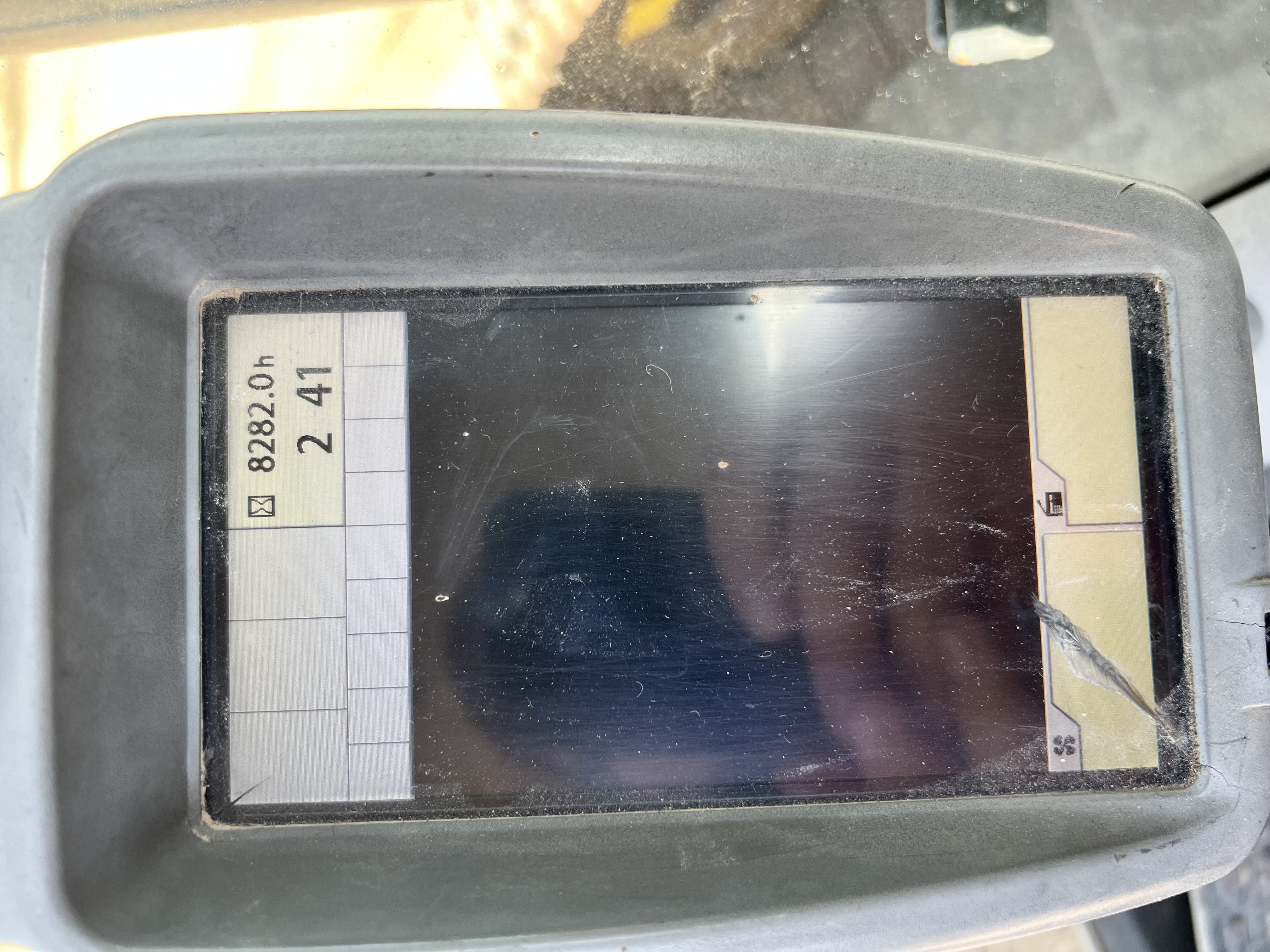 2012 DEERE 470G LC - Image 31