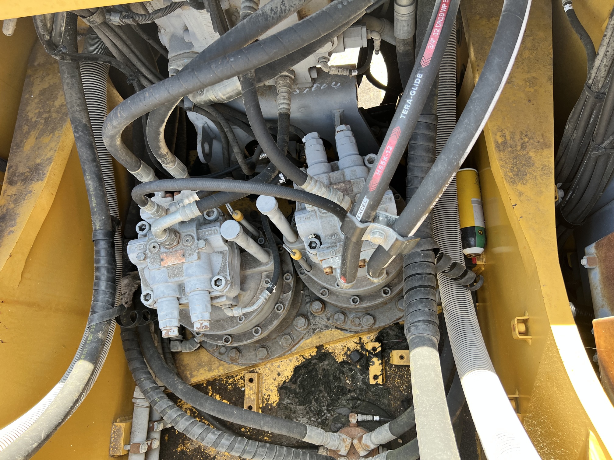 2012 DEERE 470G LC - Image 32