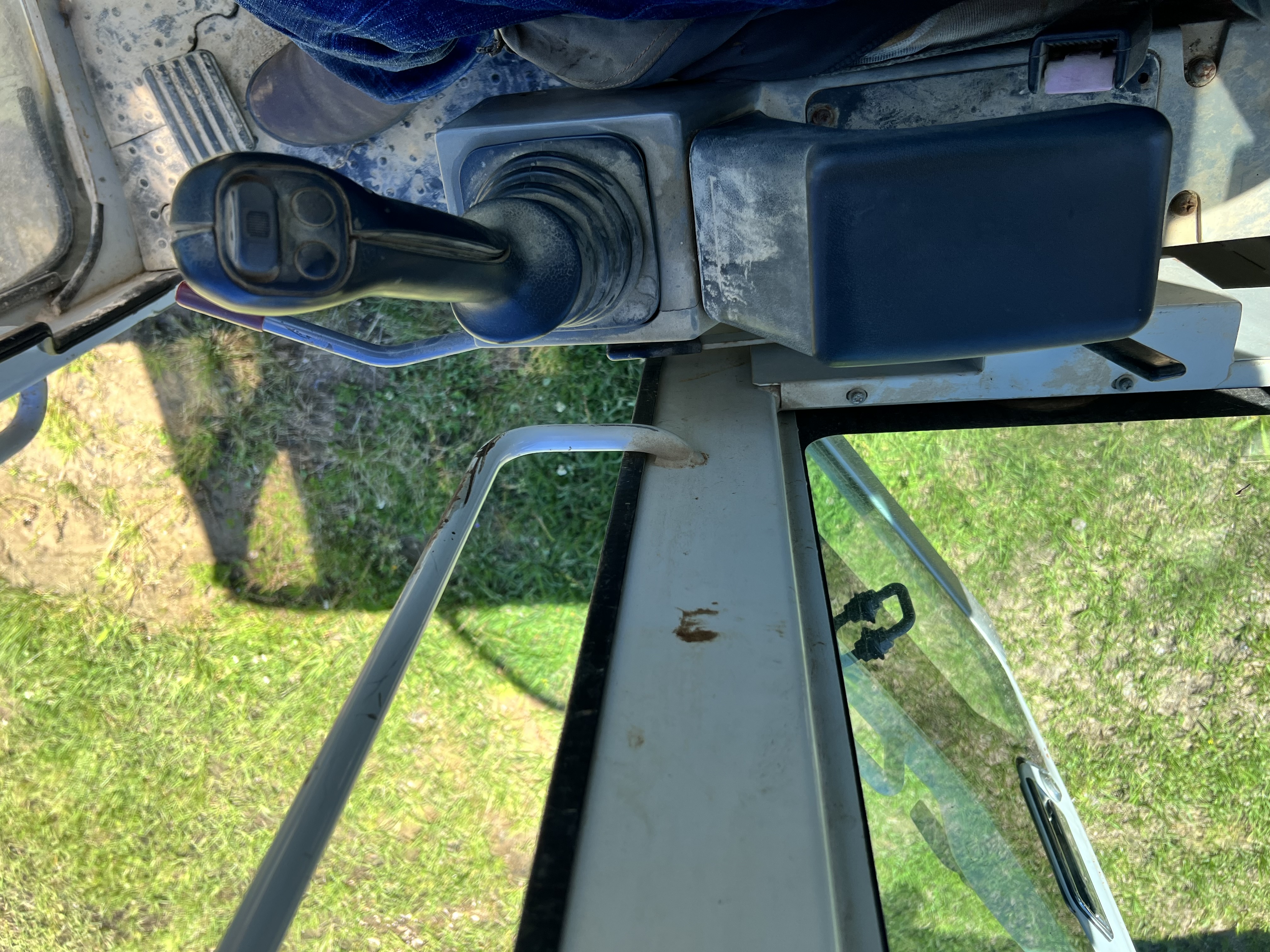 2003 TAKEUCHI TB175 - Image 29