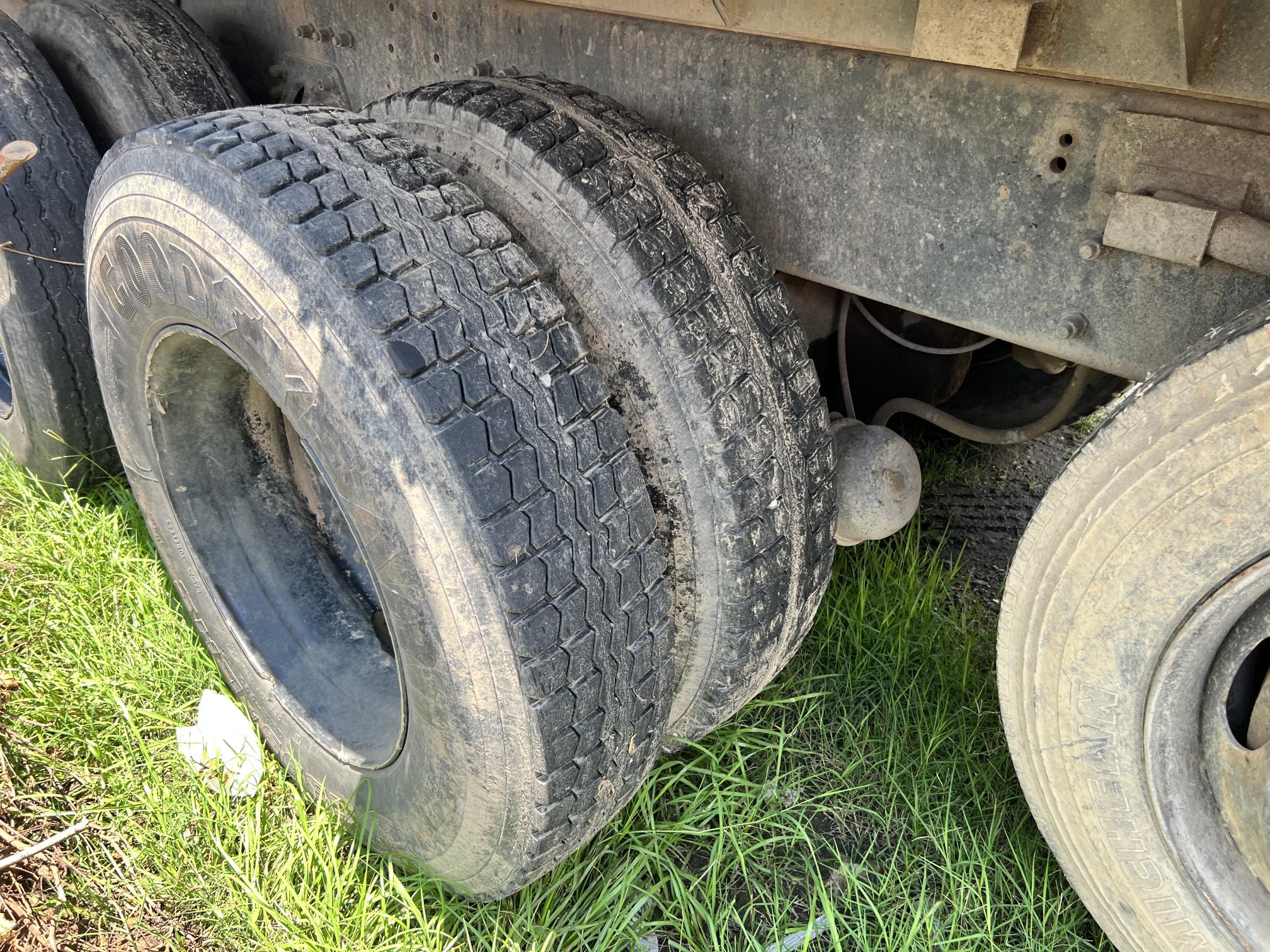 1994 WHITE/GMC AutoCar - view 13 of 16