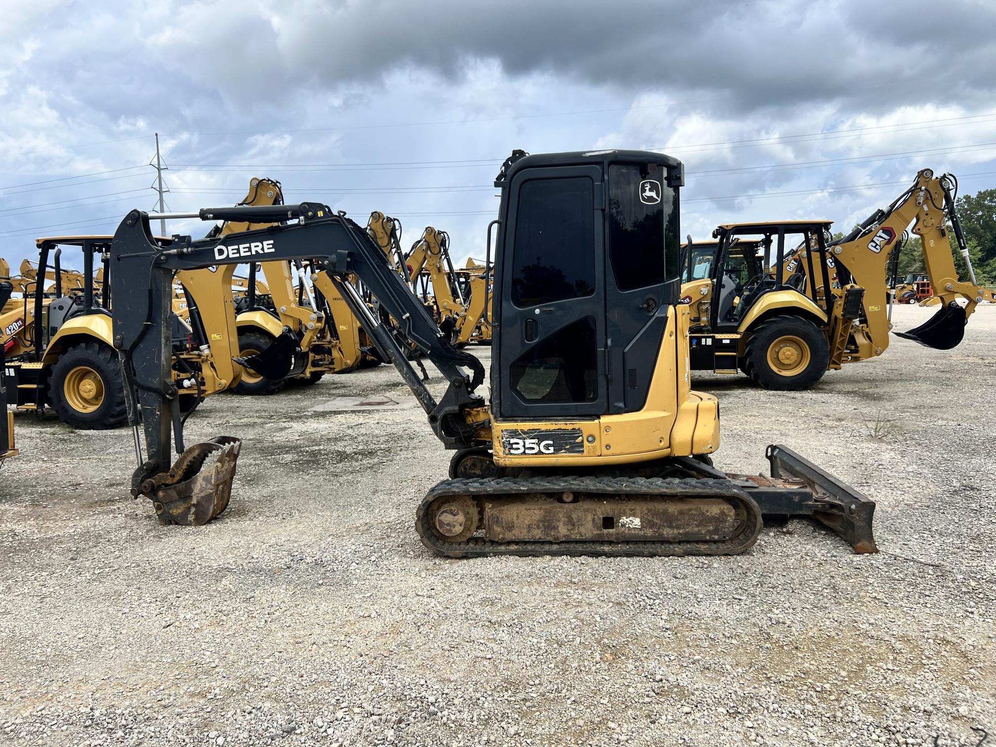 2017 DEERE 35G - Image 9