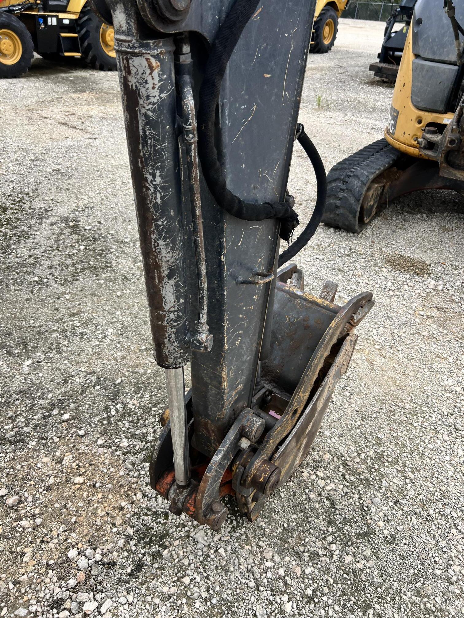 2017 DEERE 35G - view 12 of 31