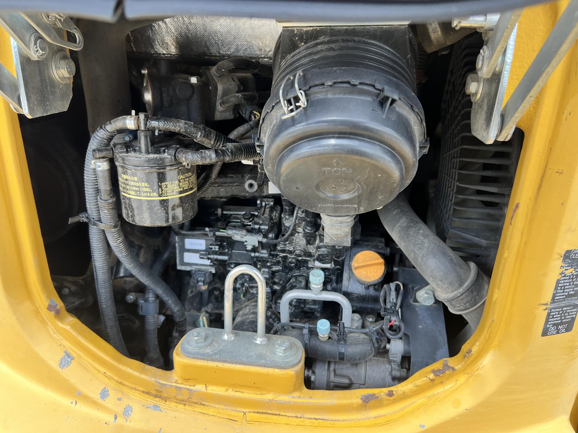 2017 DEERE 35G - Image 30