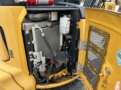 2017 DEERE 35G - Image 31