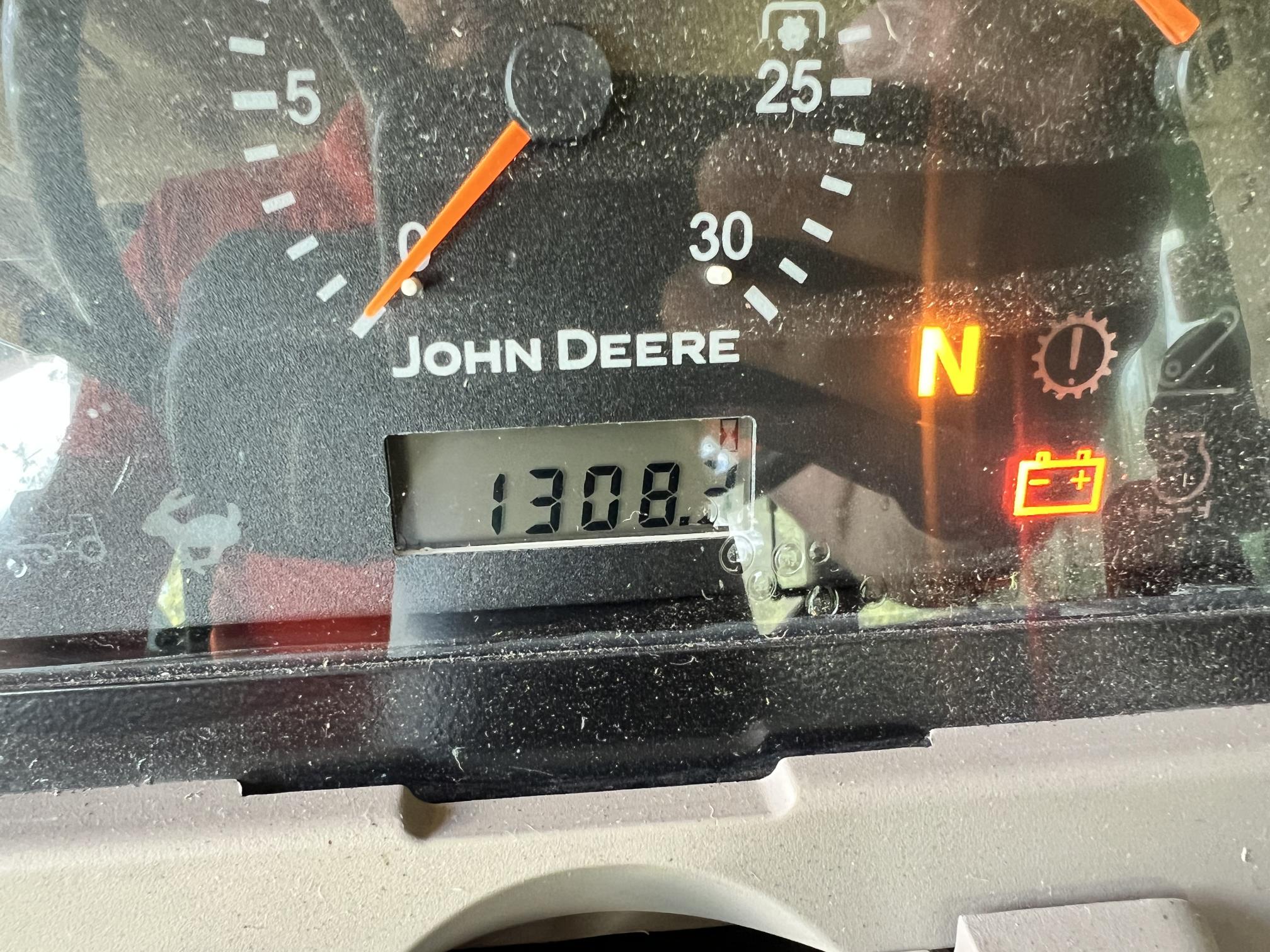 2015 JOHN DEERE 5101E - Image 43