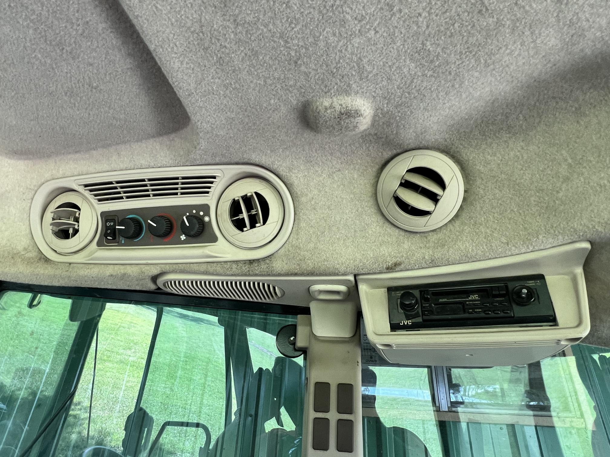 2015 JOHN DEERE 5101E - Image 37