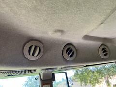 2015 JOHN DEERE 5101E - Image 35