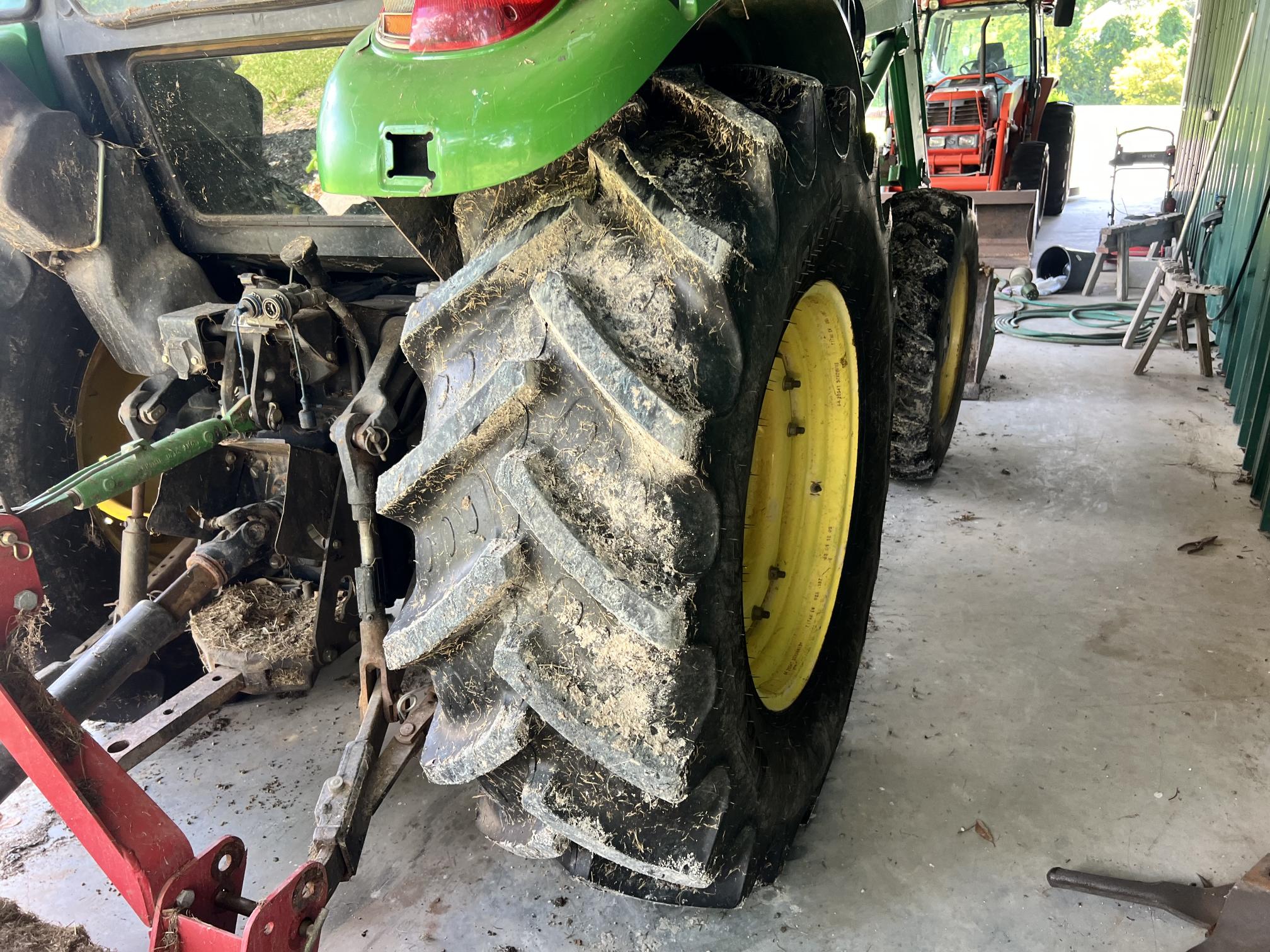 2015 JOHN DEERE 5101E - view 12 of 43