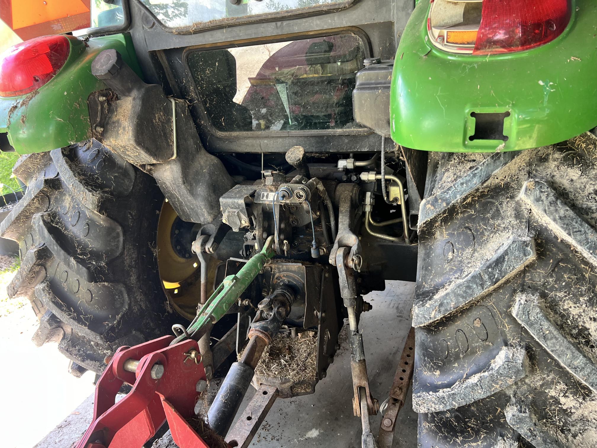 2015 JOHN DEERE 5101E - view 13 of 43