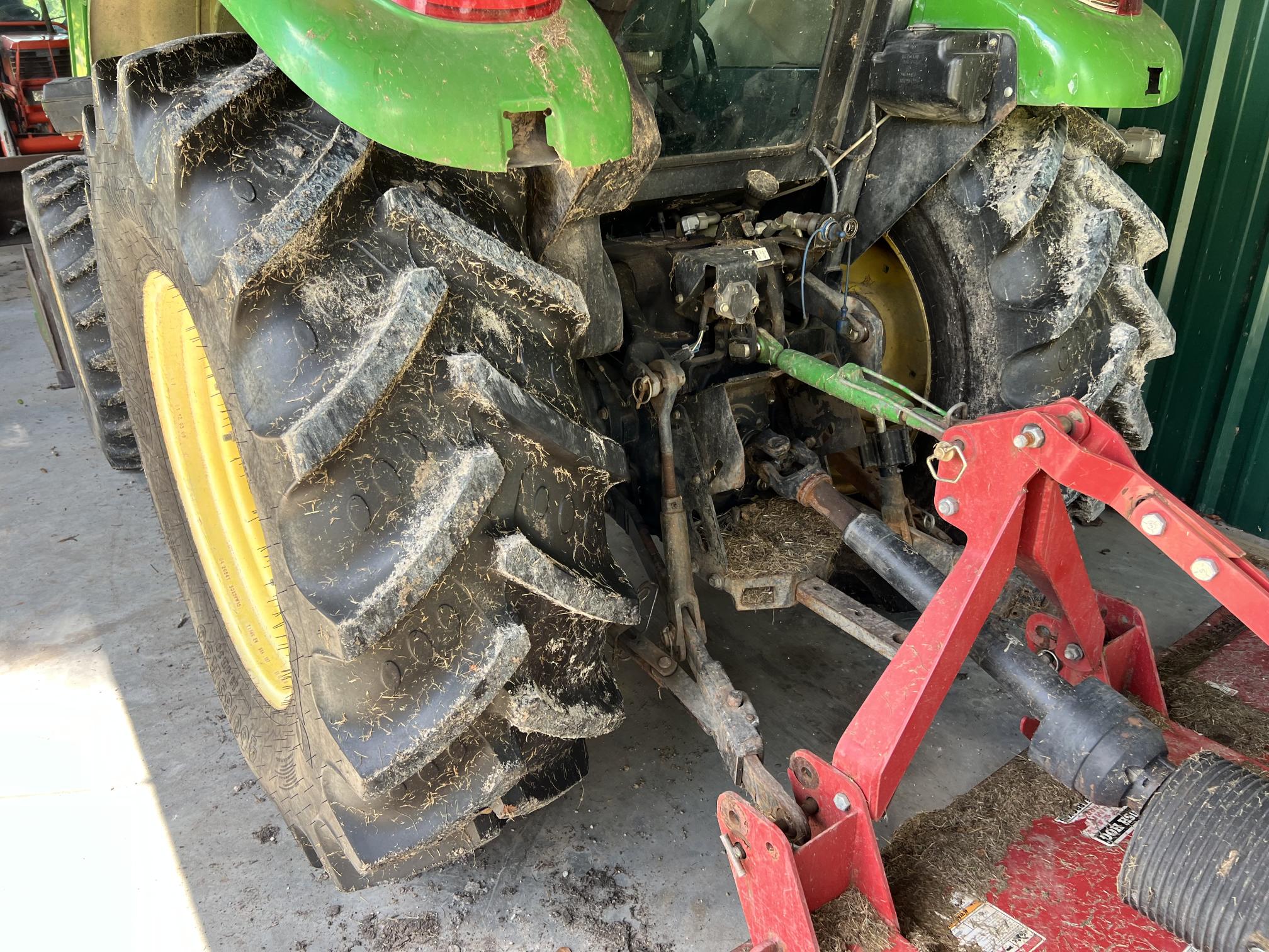 2015 JOHN DEERE 5101E - view 14 of 43