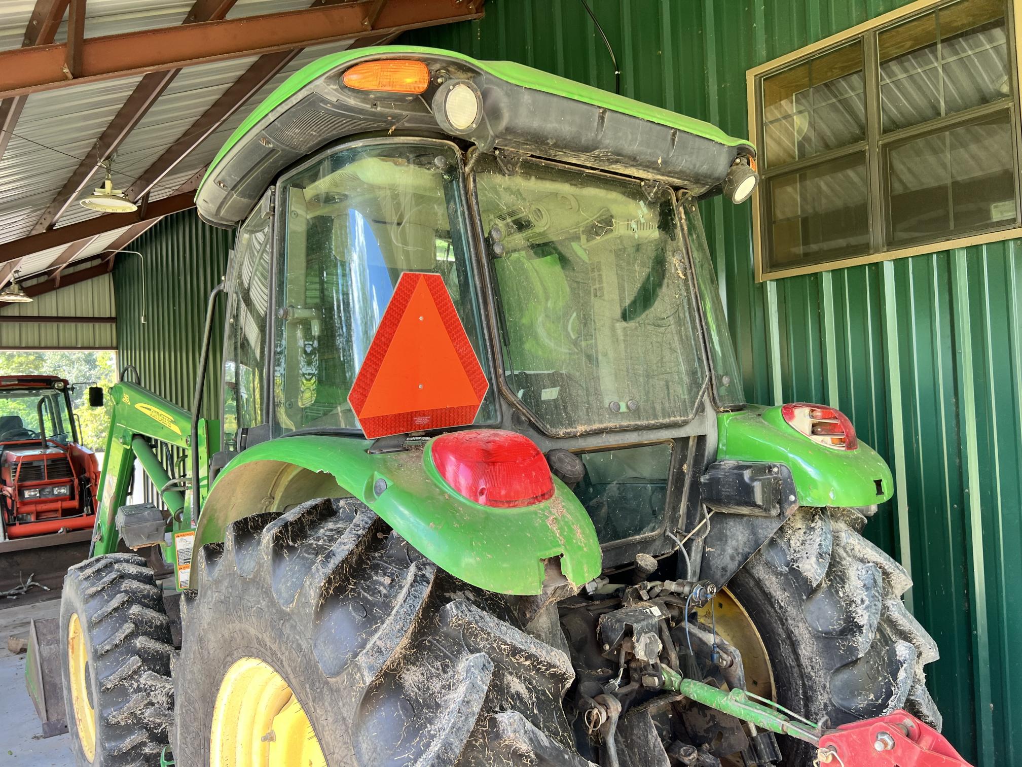 2015 JOHN DEERE 5101E - view 15 of 43