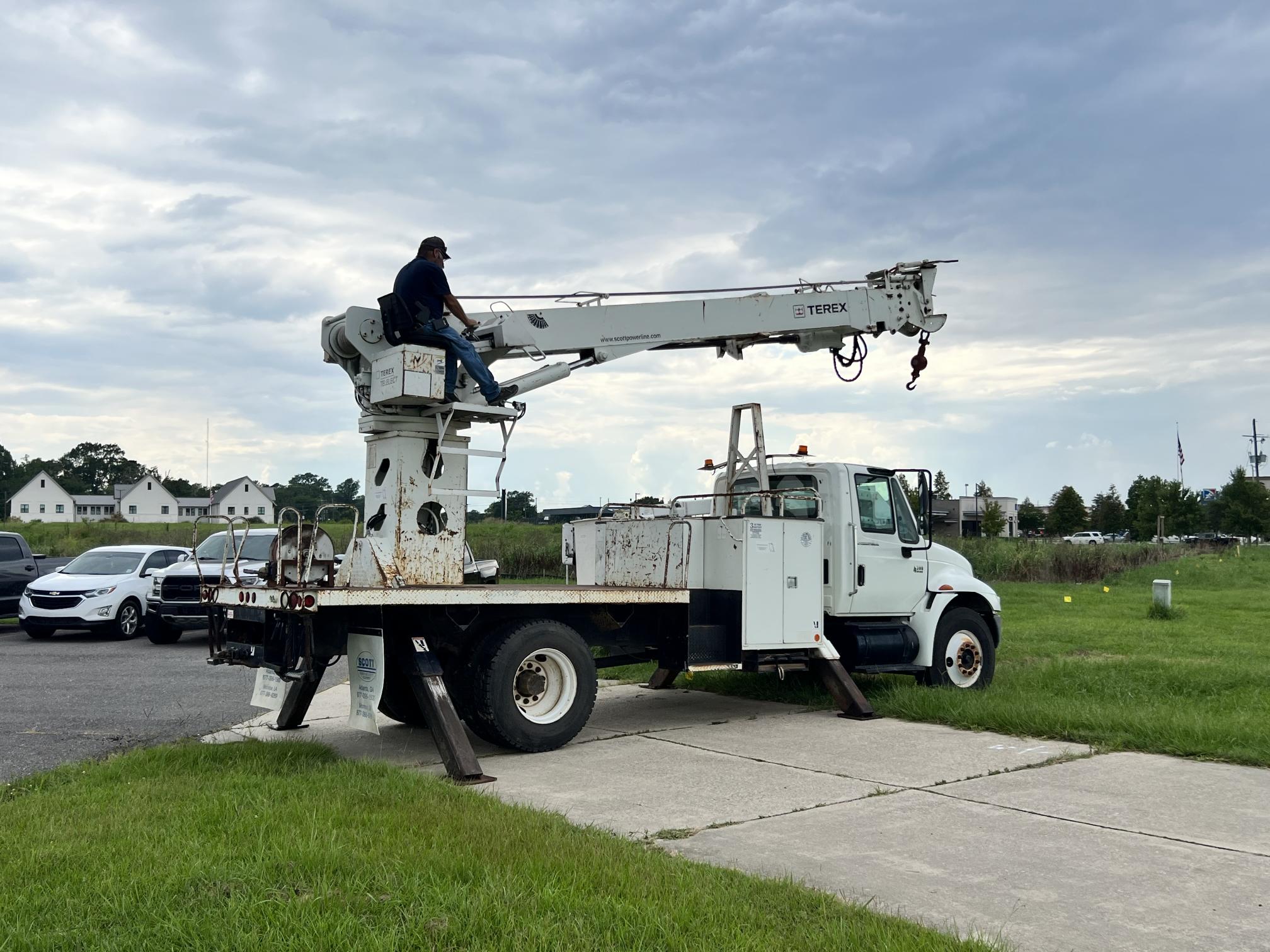 2007 INTERNATIONAL 4300 - Image 40