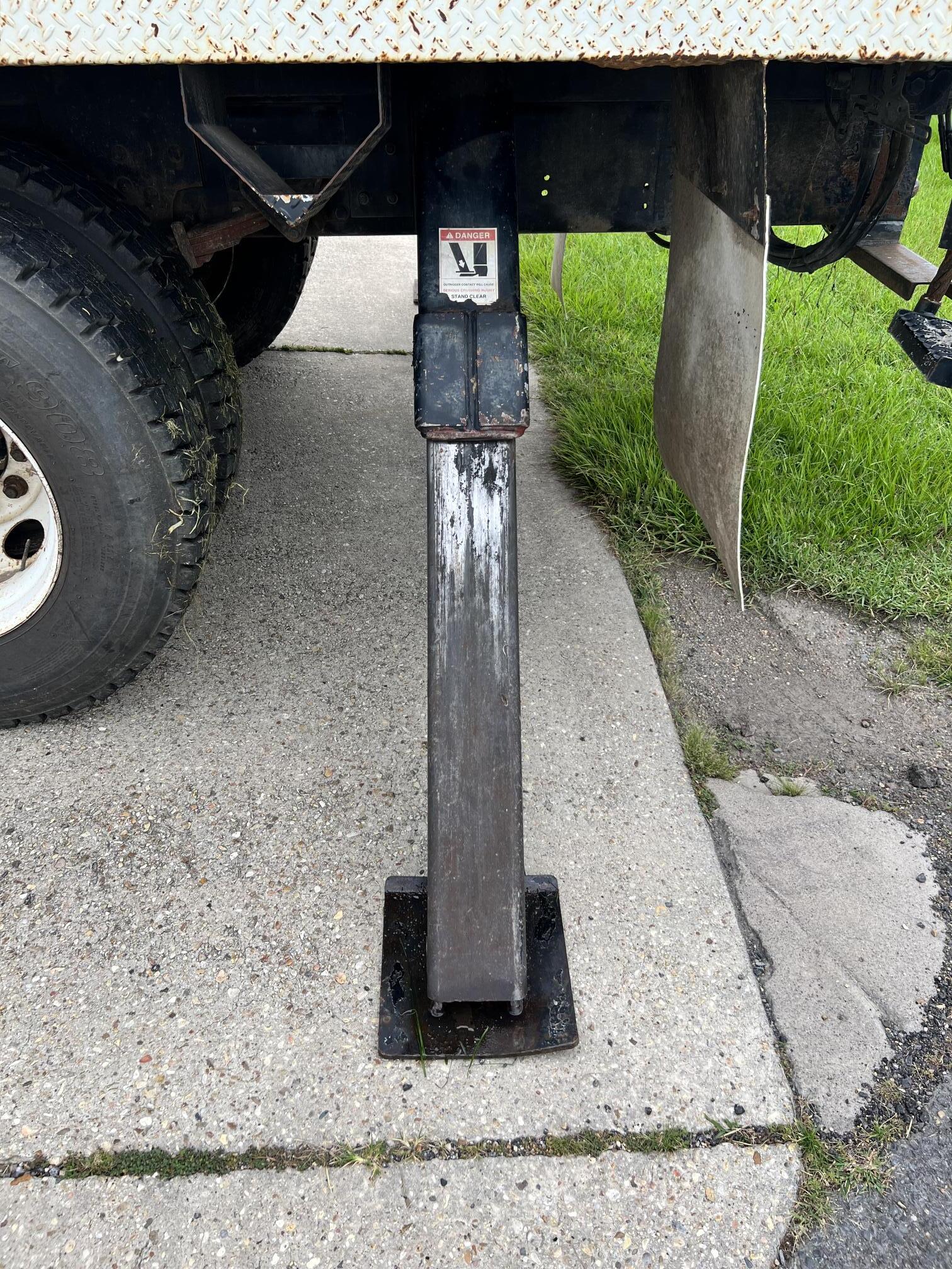 2007 INTERNATIONAL 4300 - Image 20