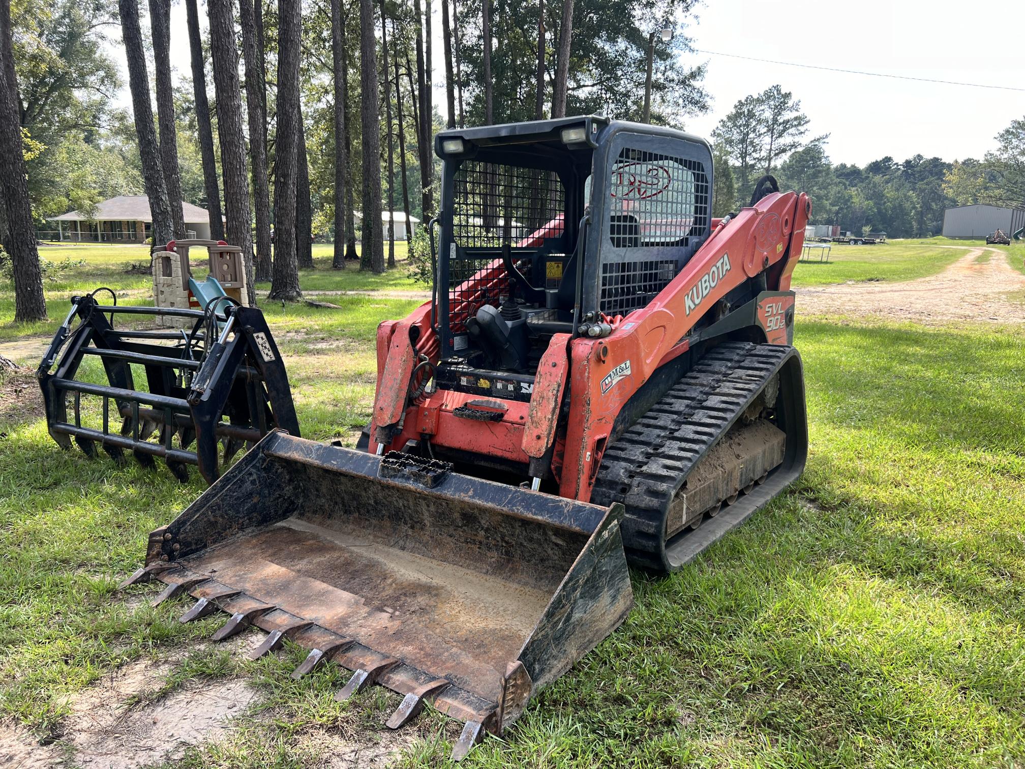 2013 KUBOTA SVL90-2 - view 1 of 33