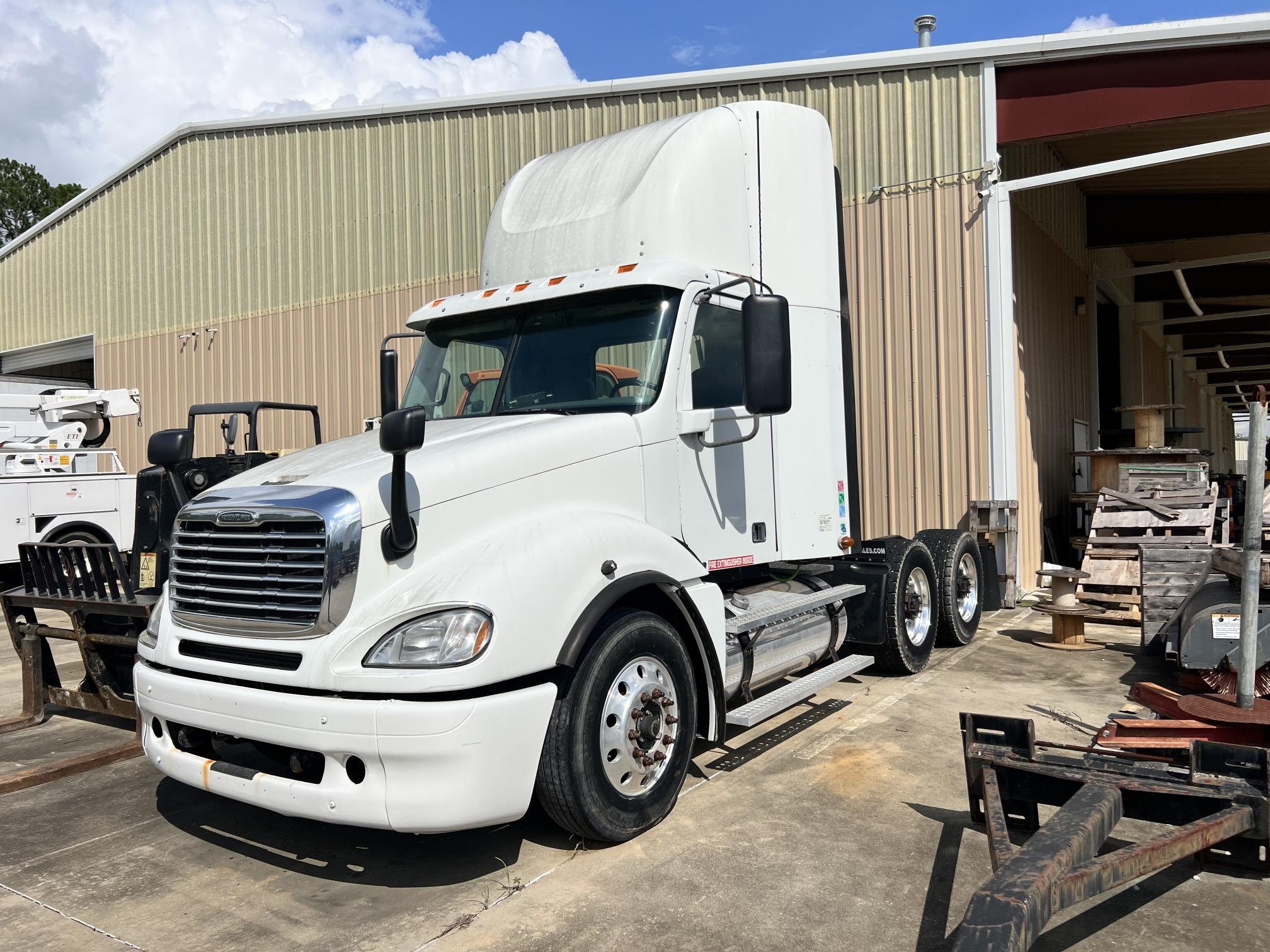 2016 FREIGHTLINER CL120 Glider