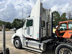 2016 FREIGHTLINER CL120 Glider - Image 4