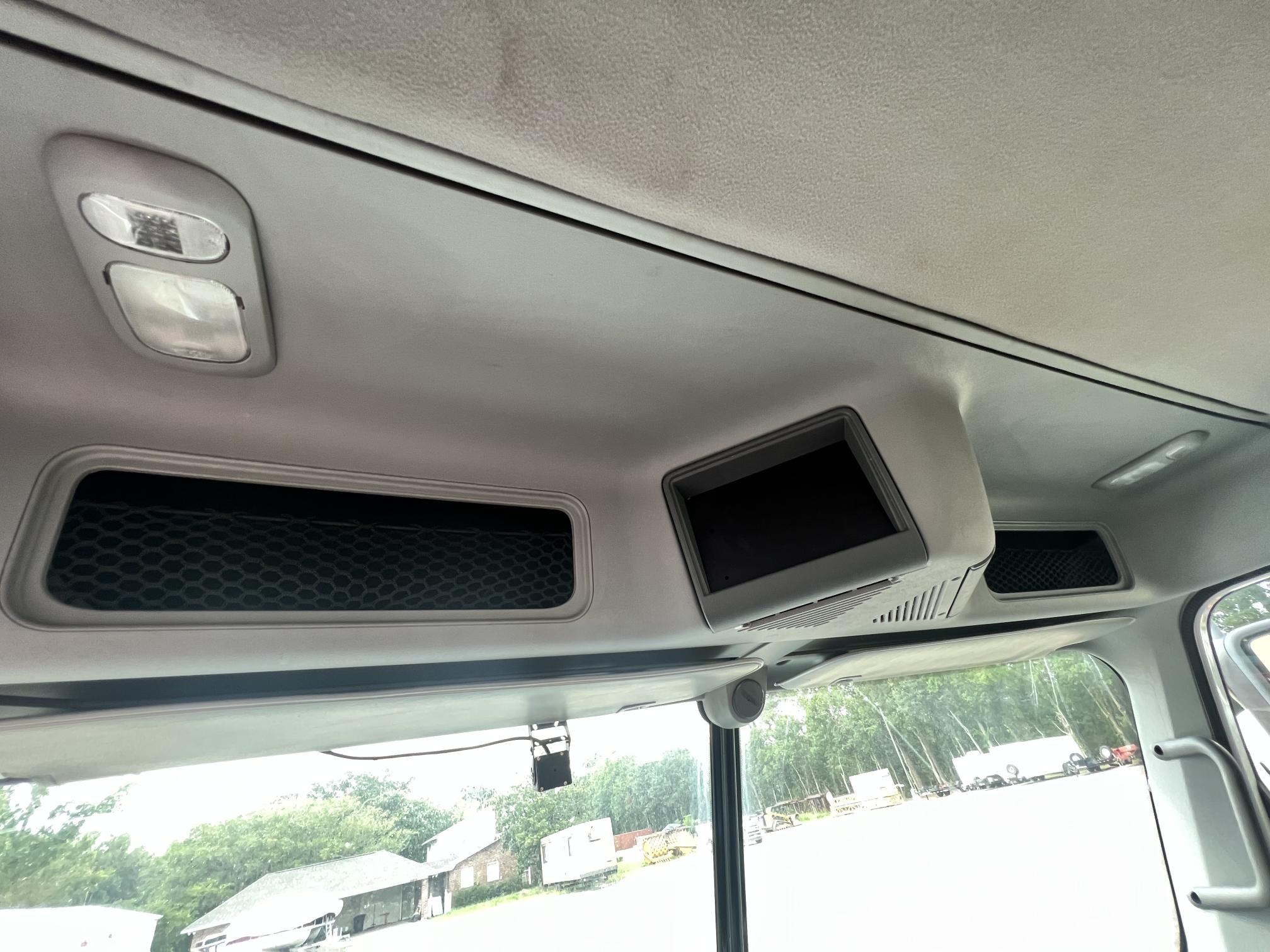 2016 FREIGHTLINER CL120 Glider - Image 28