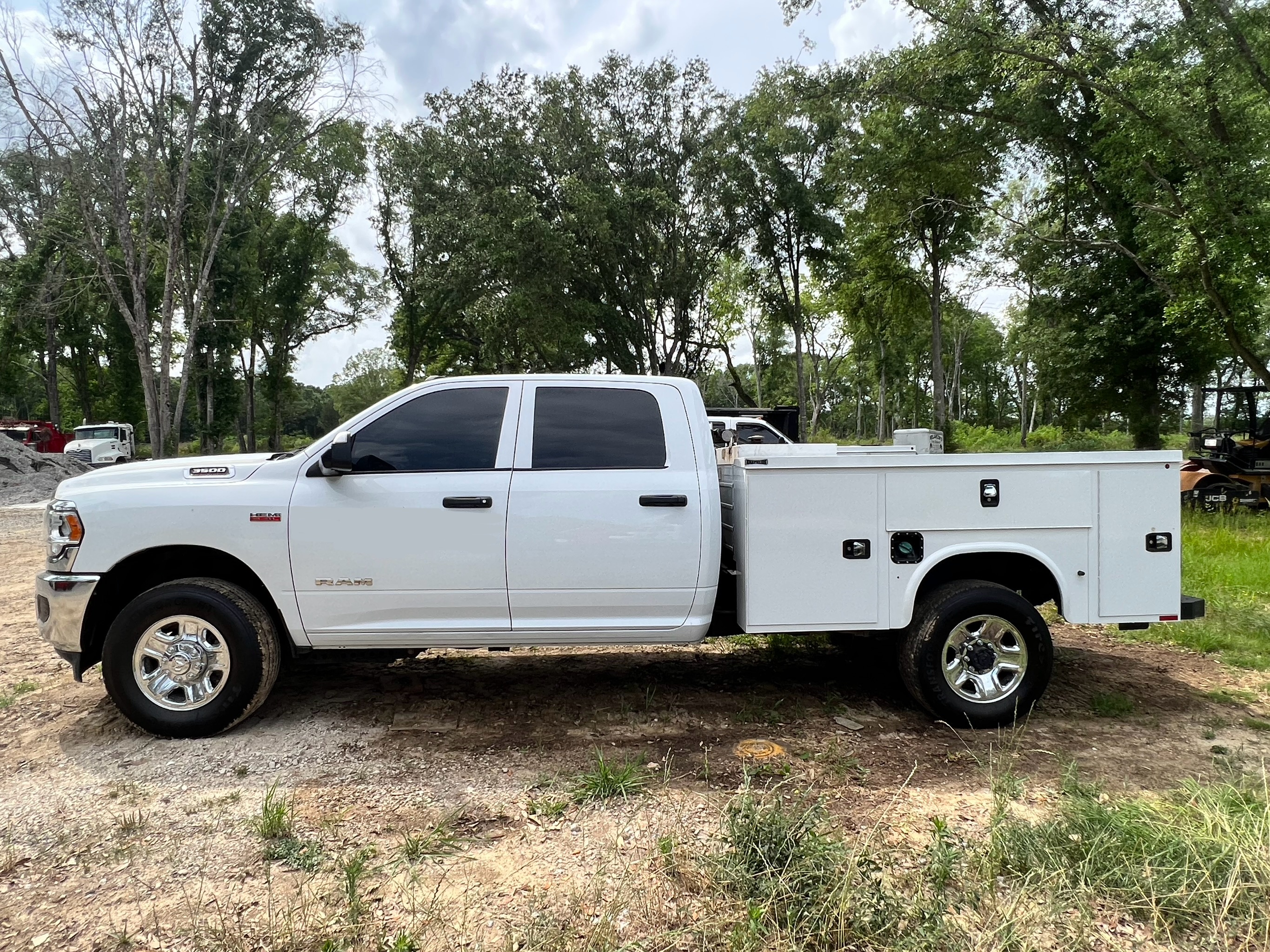 2022 RAM 3500 - Image 3