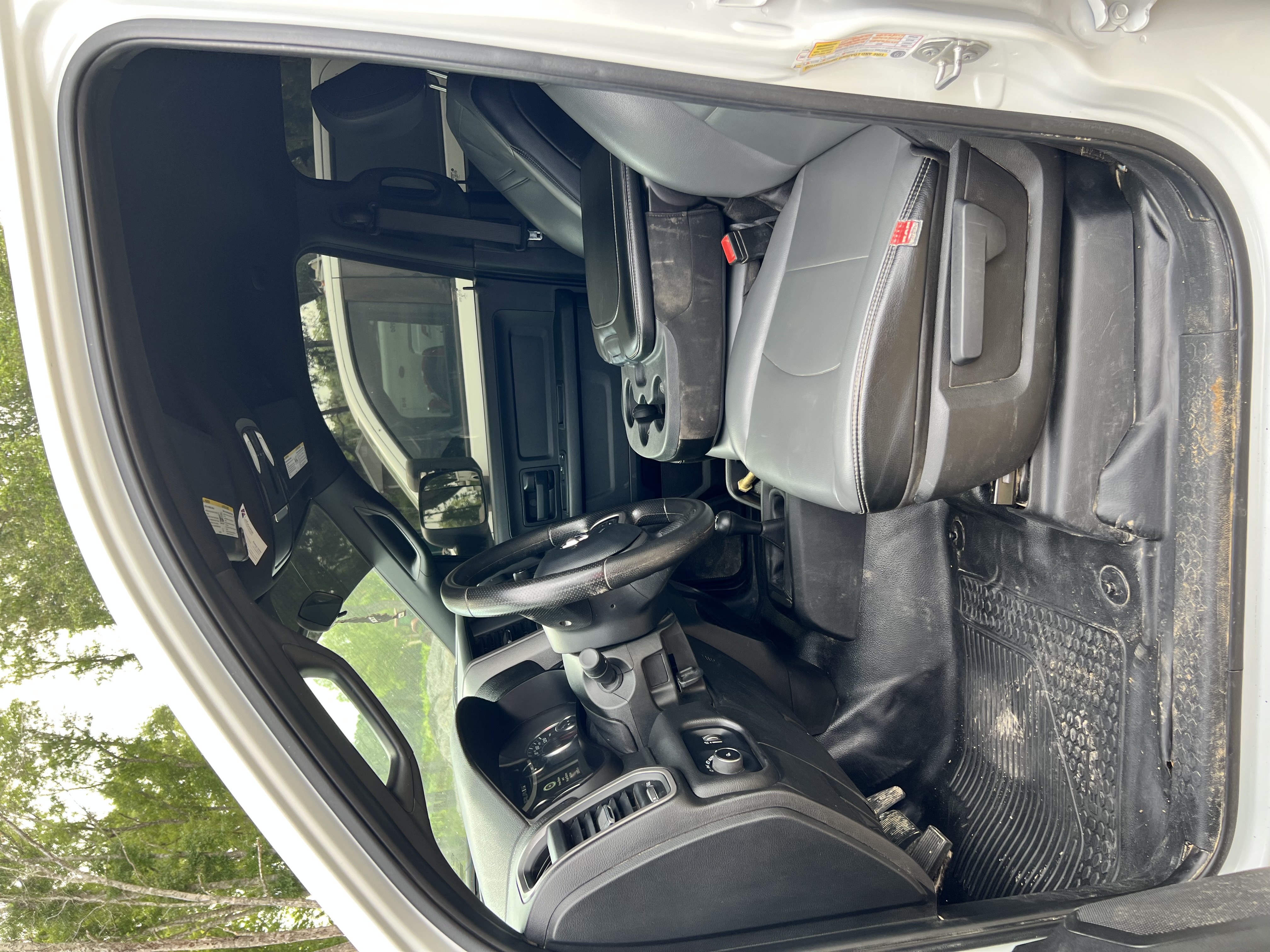 2022 RAM 3500 - Image 7