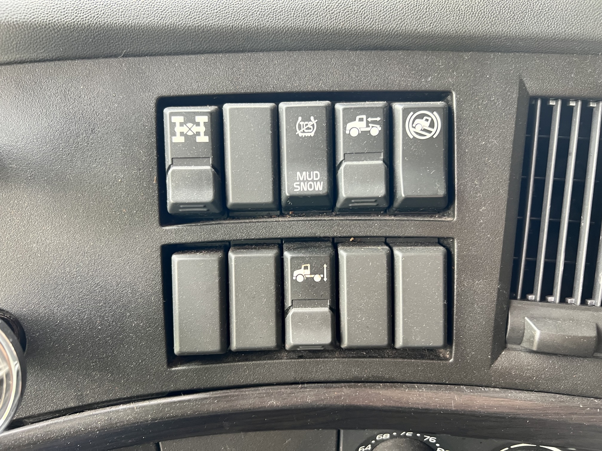 2019 VOLVO VNL860 - Image 36