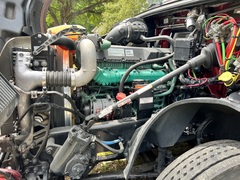 2019 VOLVO VNL860 - Image 26