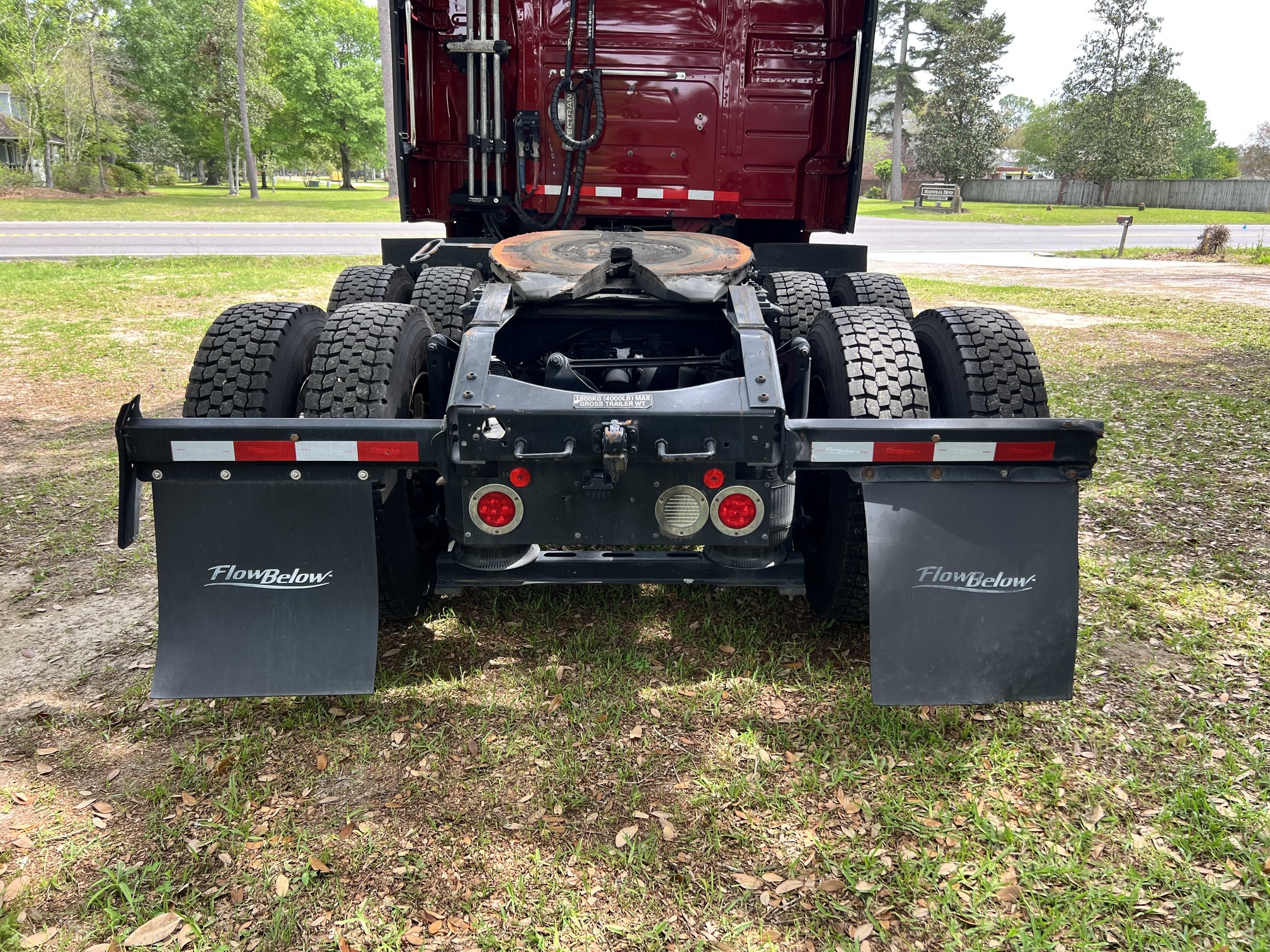 2019 VOLVO VNL860 - Image 10