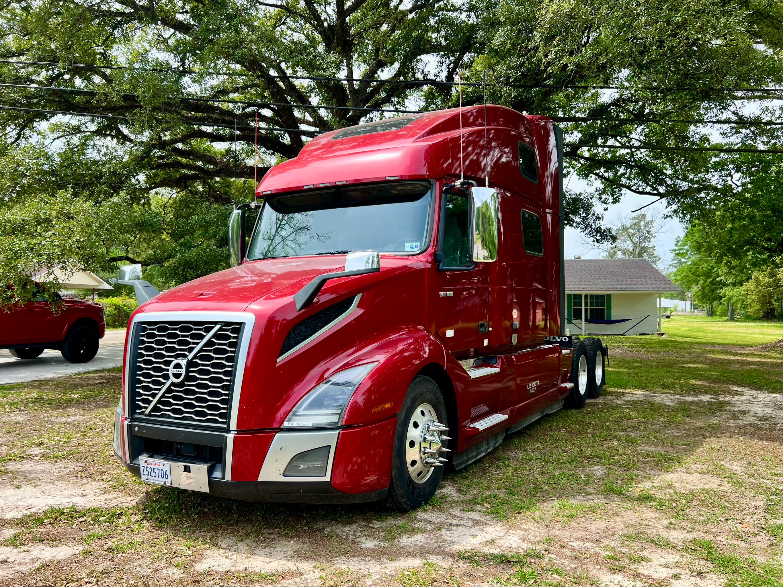 2019 VOLVO VNL860 - Image 2