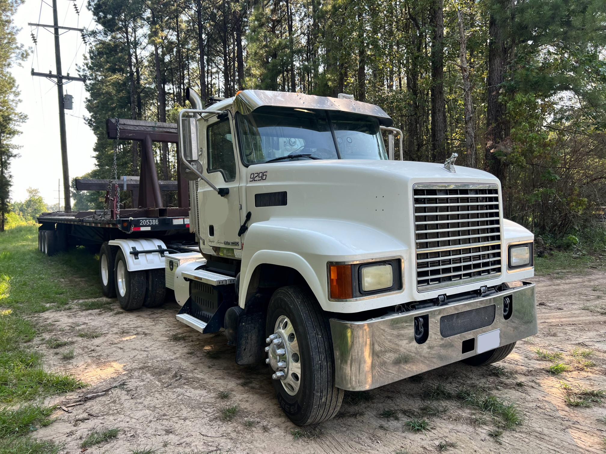 2015 MACK CHU613 - Image 4