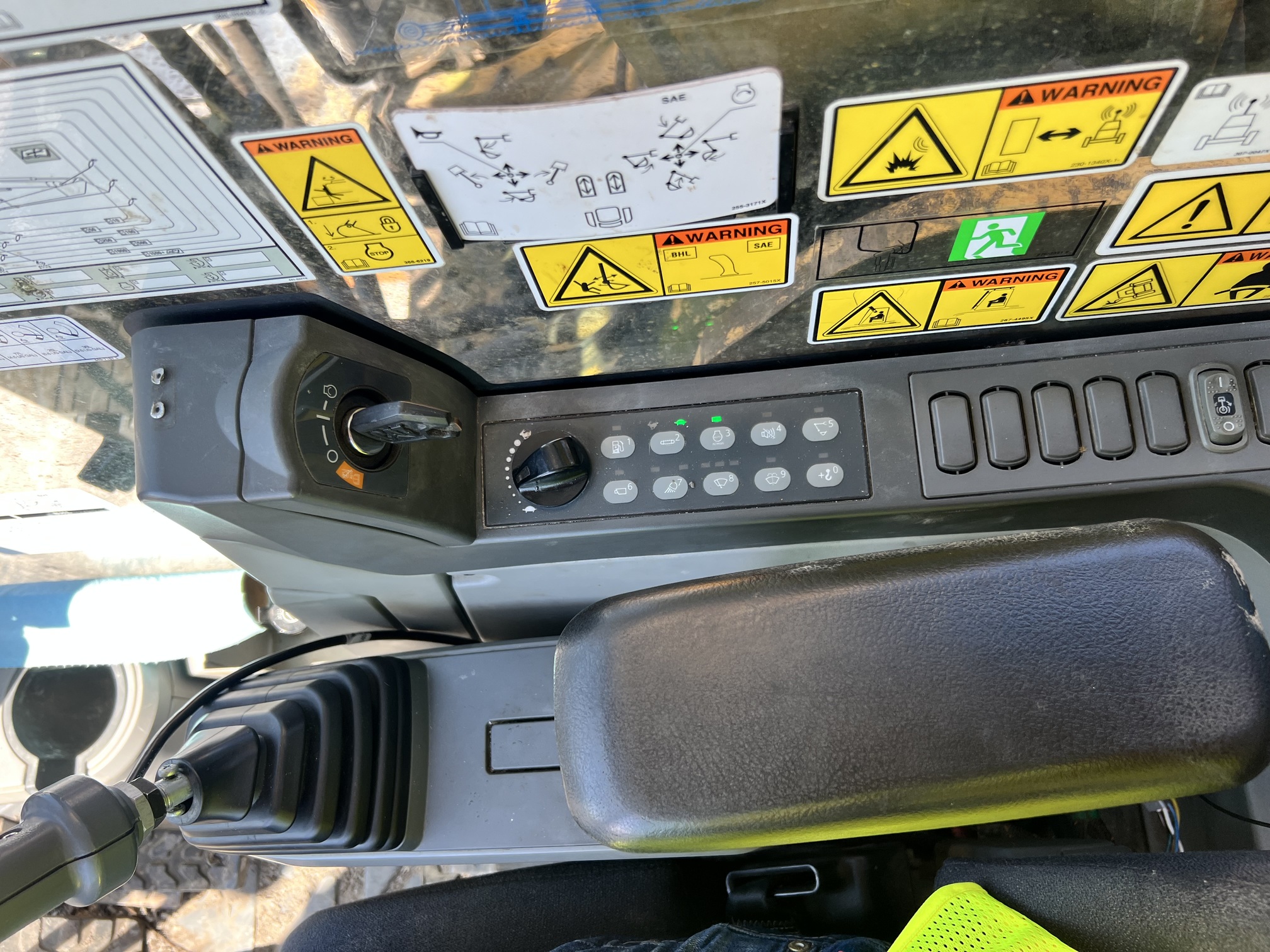 2018 CATERPILLAR 326FL - Image 43