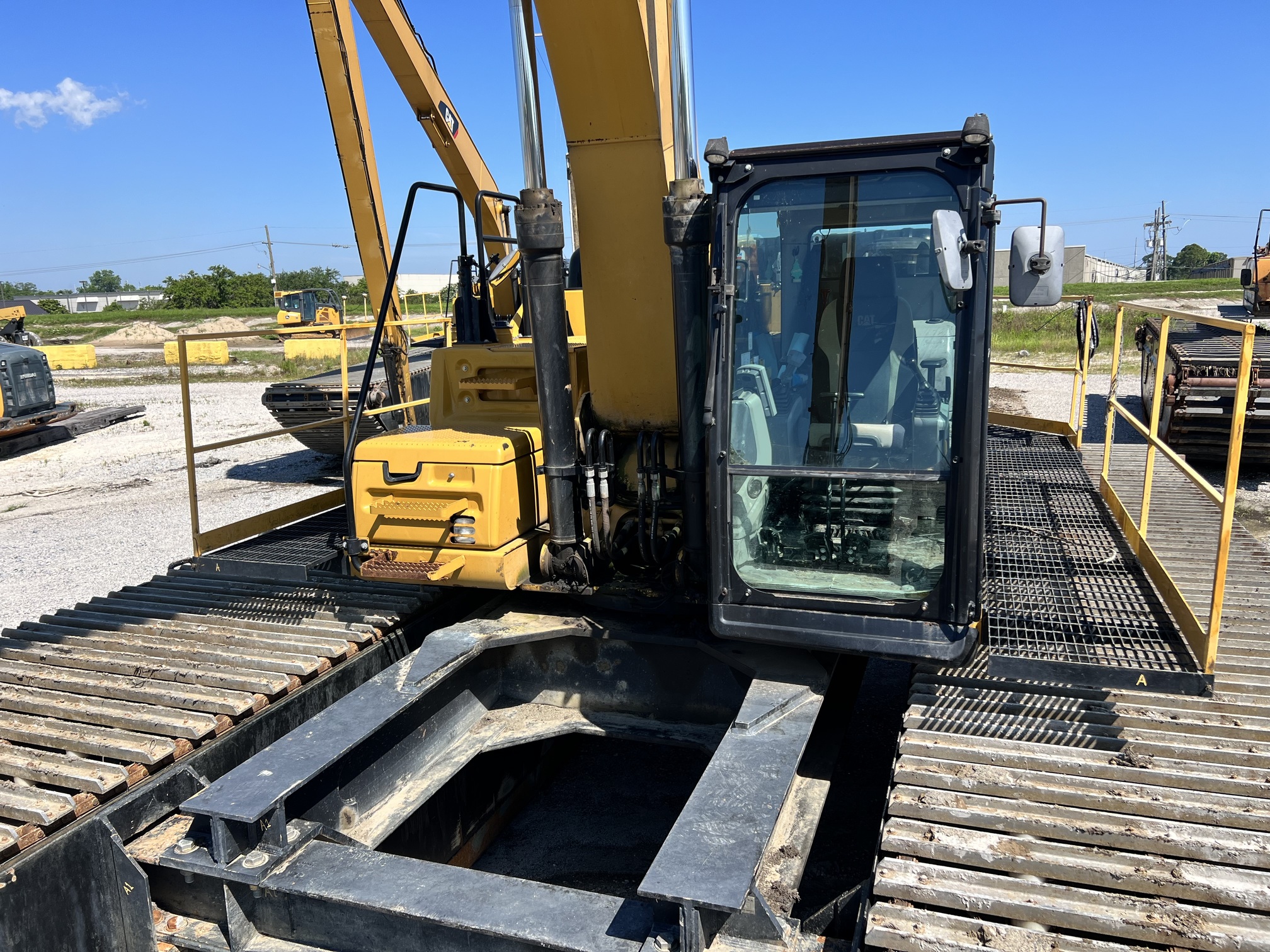 2018 CATERPILLAR 326FL - Image 45
