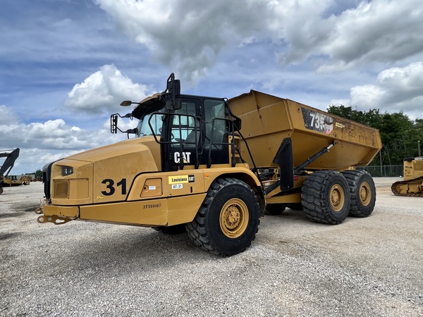 2019 CATERPILLAR 735