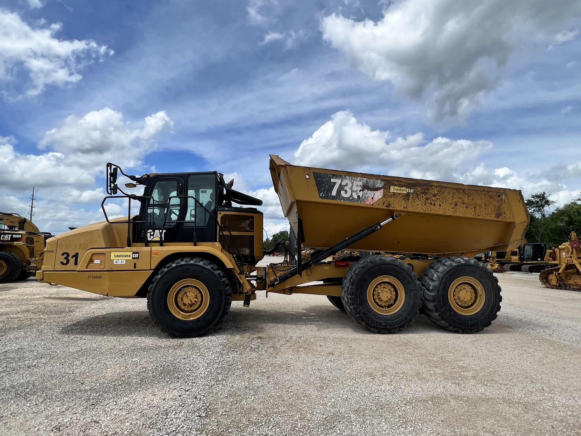 2019 CATERPILLAR 735 - view 2 of 28
